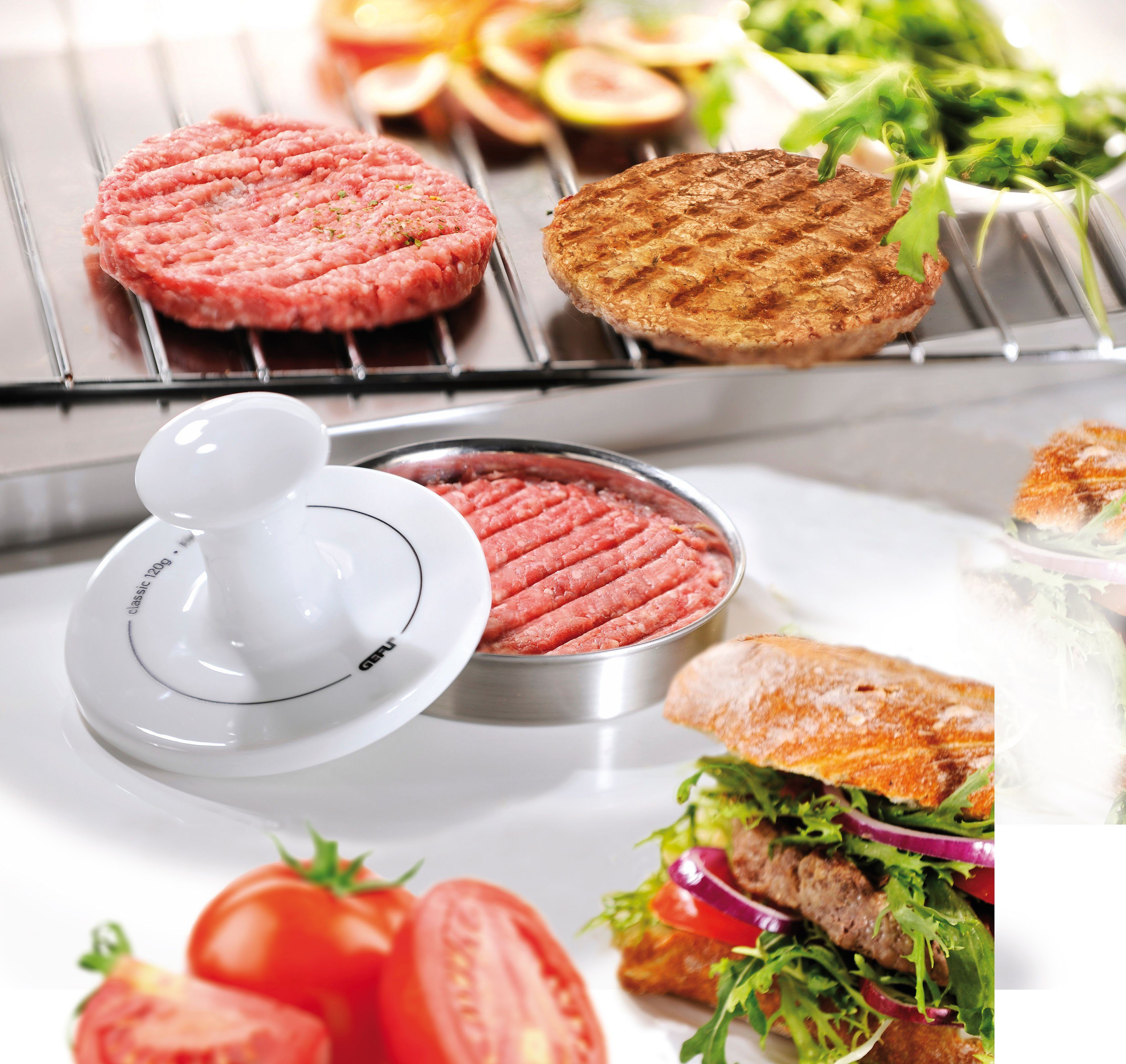 GEFU Burgerpresse SPARK, Edelstahl, Porzellan, Rillenoptik durch Stege im Stempel