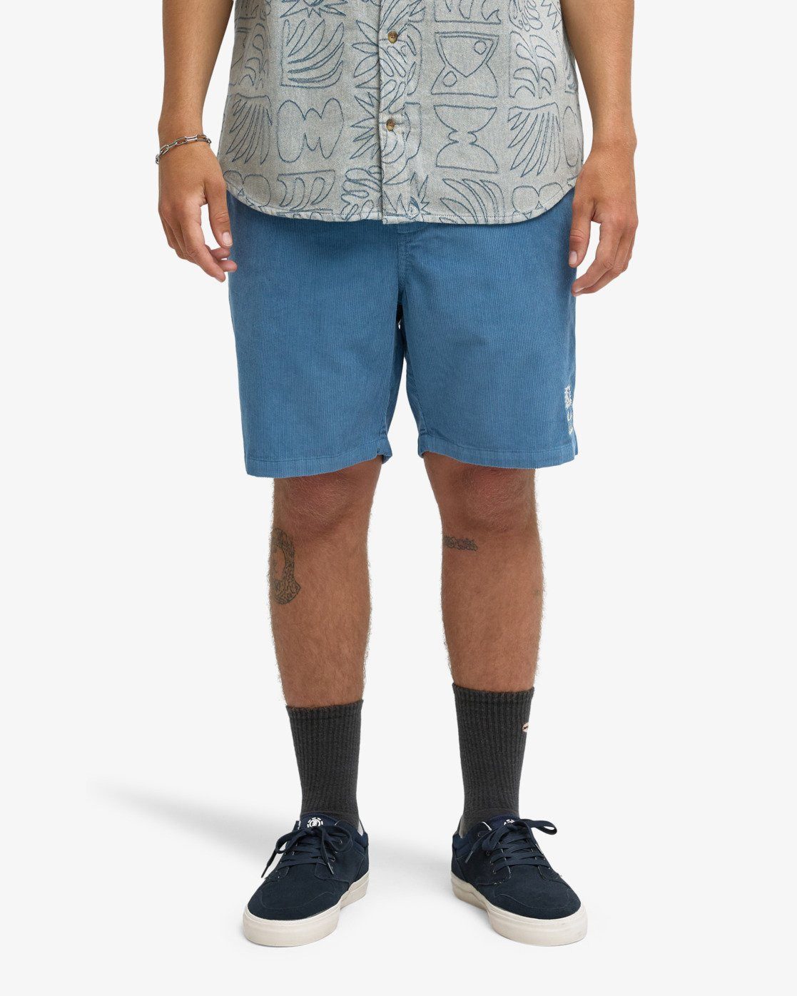 Billabong Shorts LARRY CORD sportlicher Stil, für sportliche Aktivitäten, aus Baumwolle