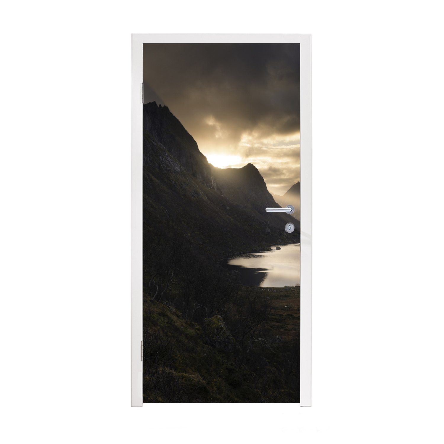MuchoWow Türtapete Die letzten Sonnenstrahlen fallen über die Lofoten Norwegen, Matt, bedruckt, (1 St), Fototapete für Tür, Türaufkleber, 75x205 cm