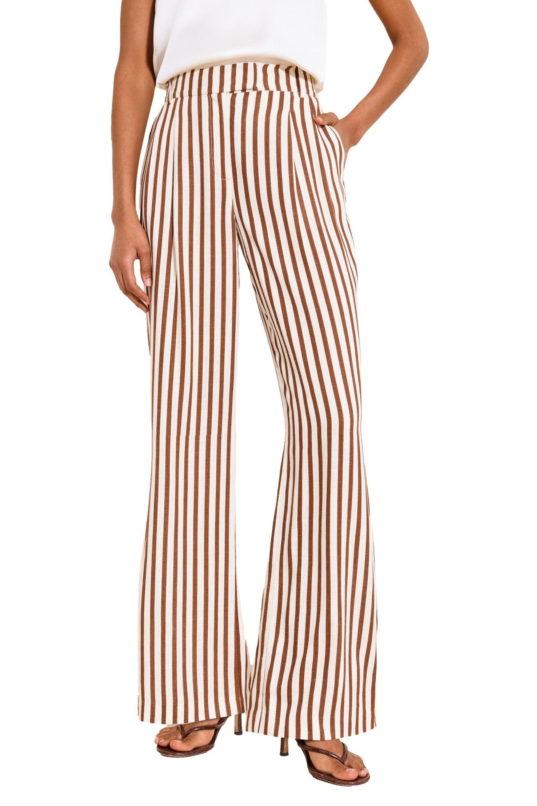 LIPSY Anzughose Lipsy Tailored Fit Hose mit weitem Bein und Riegel (1-tlg)