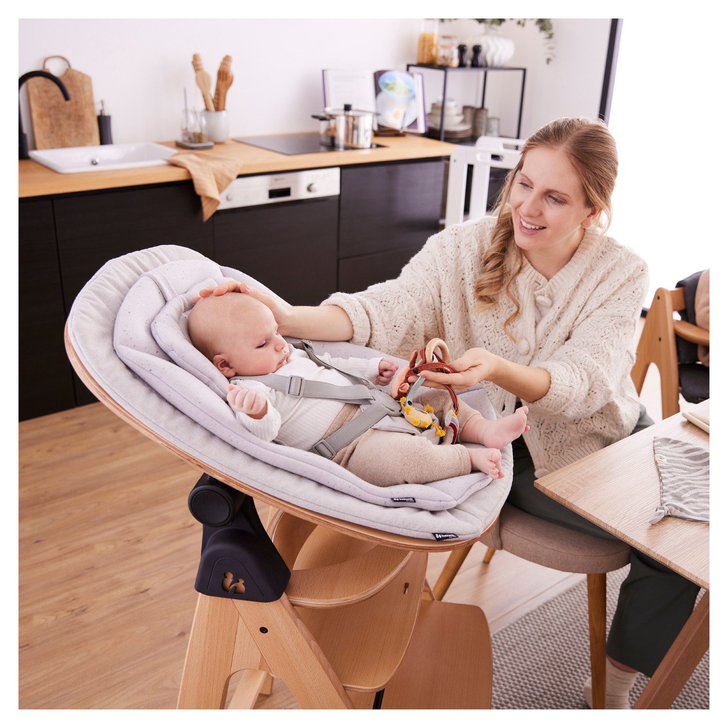 Hauck Adapter für Kinder-Hochstuhl Arketa, für Babywippe
