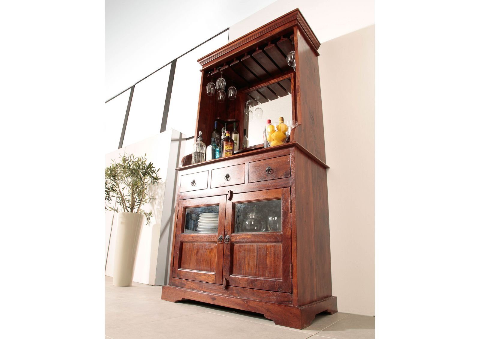 Massivmoebel24 Barschrank OXFORD (Bar Akazie 97x52x193 nougat lackiert OXFORD #443) Bar Akazie 97x52x193 nougat lackiert OXFORD #443