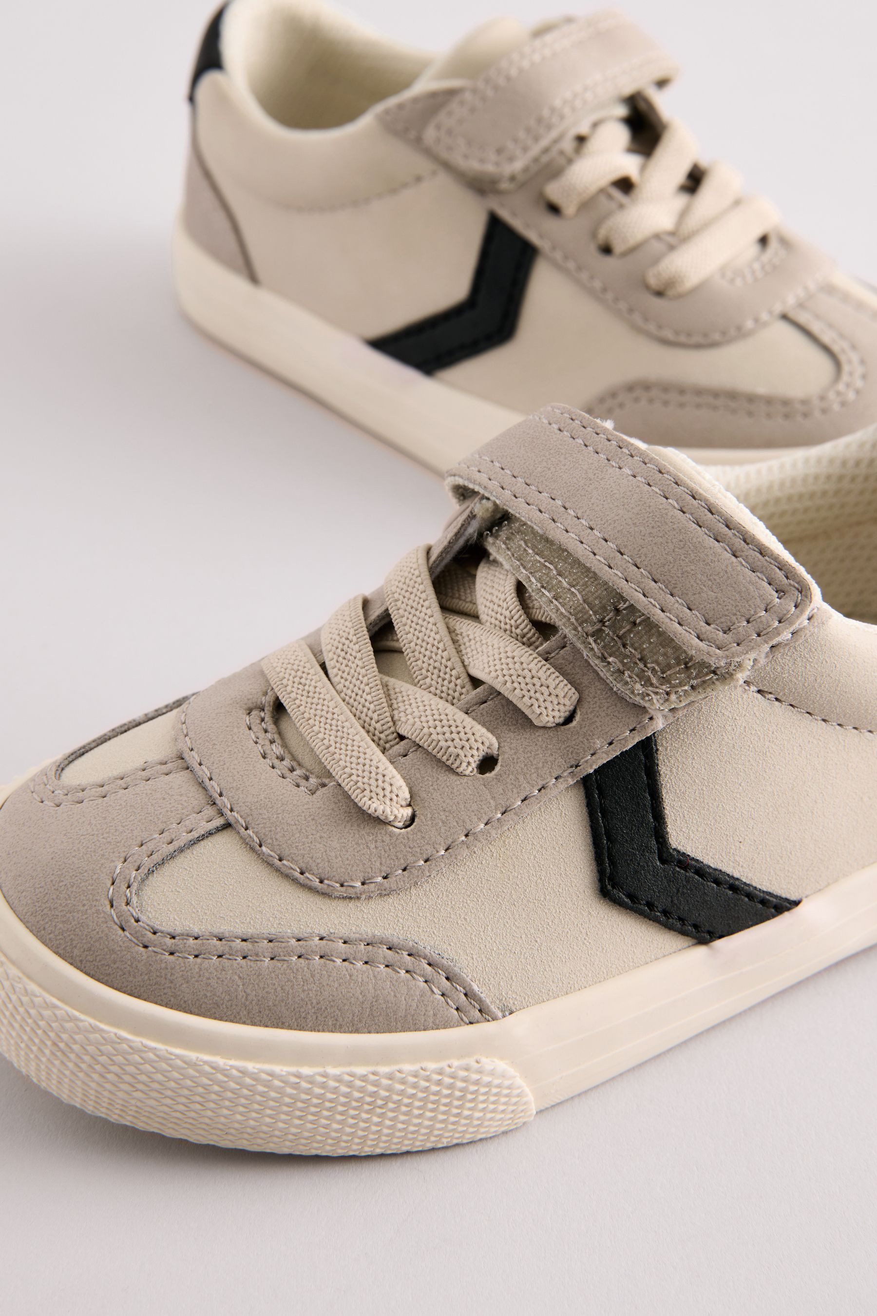 Next Sneaker mit Klettverschluss und Elastiksenkeln günstig online kaufen