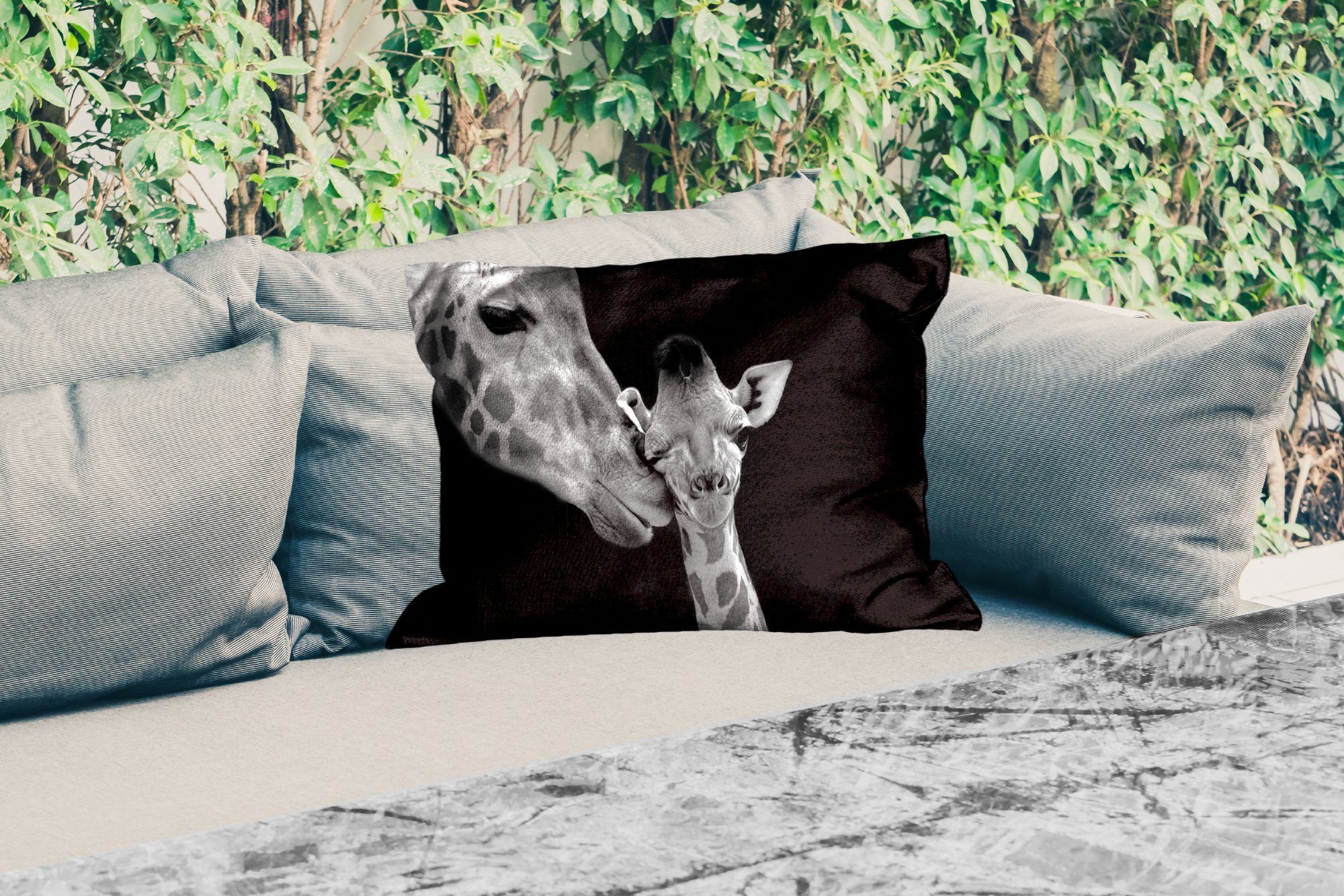 Giraffe Dekokissen Weiß Polyester, Tiere Dekokissenbezug, Outdoor-Dekorationskissen, Kissenhülle - - Porträt, - MuchoWow Schwarz -