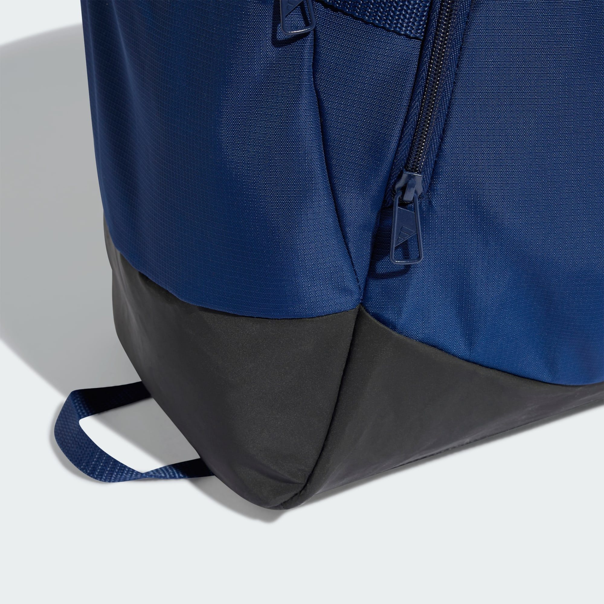 adidas Performance Reisetasche TRAINING DEFENDER DUFFELBAG M (1-tlg)