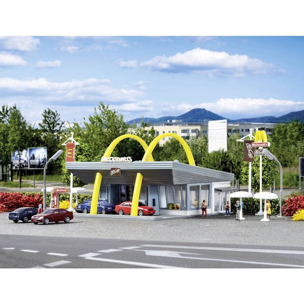 Modelleisenbahn-Gebäude N McDonald´s Schnellrestaurant mit McDrive