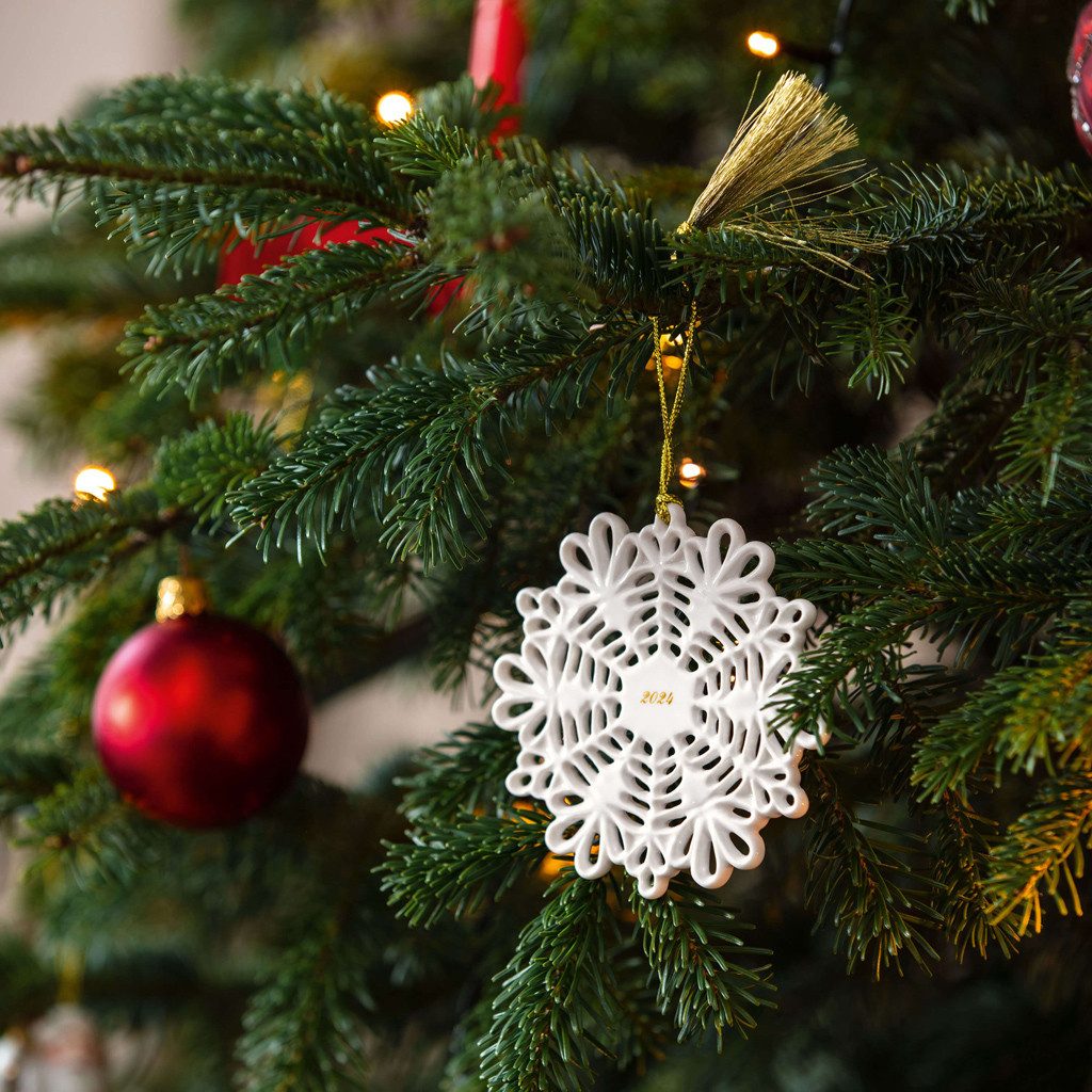 Villeroy & Boch Dekofigur Christmas Classics Ornament Schneeflocke (1 St)