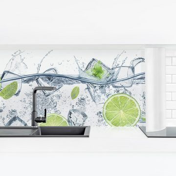 Bilderdepot24 Küchenrückwand weiß dekor Obst Wandpaneel Küche Erfrischende Limette, (1-tlg., Nischenrückwand - für Fliesenspiegel ohne Bohren - matt), Spritzschutz Rückwand Küche Herd - Folie selbstklebend versch. Größen