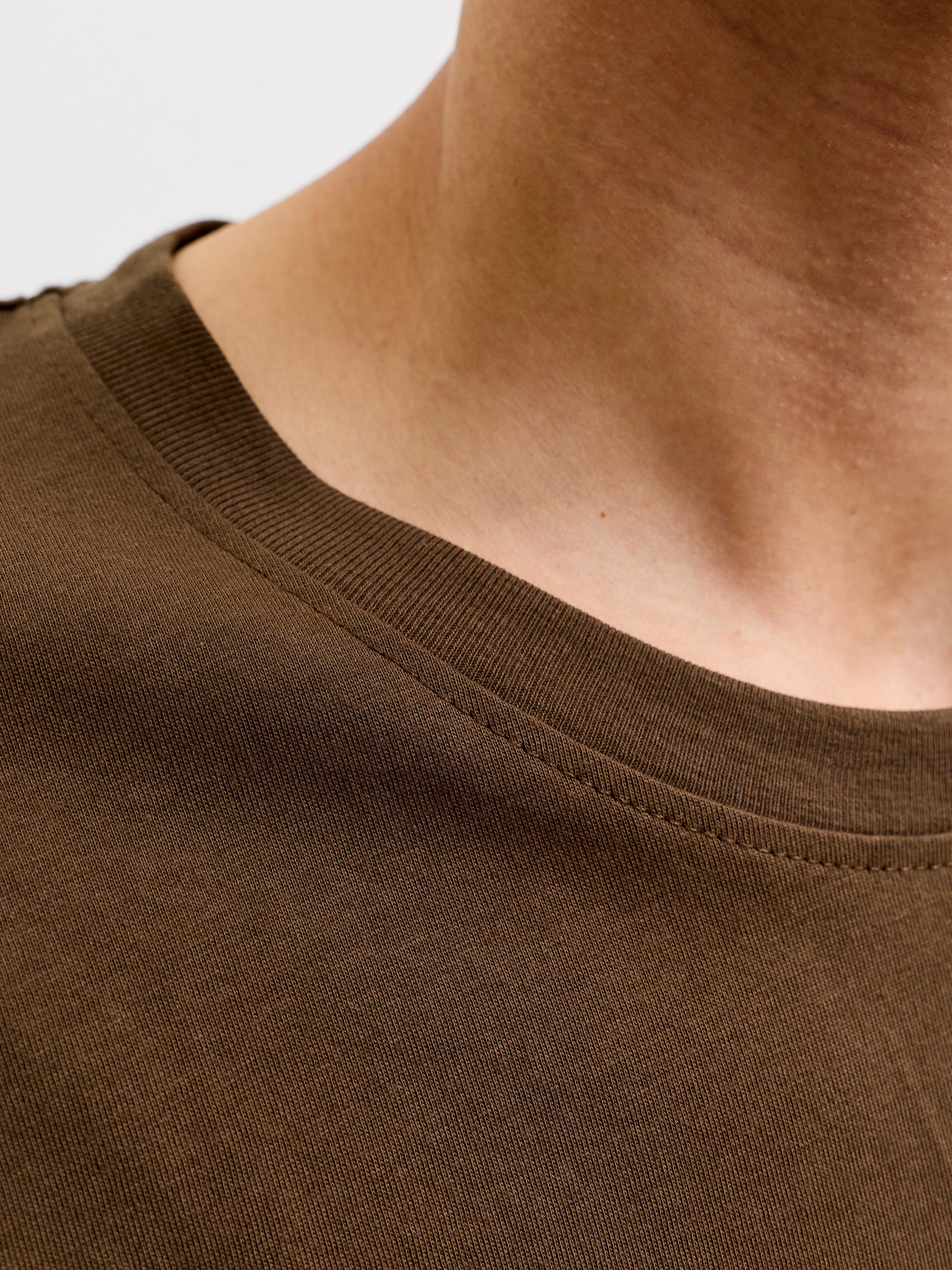 Jack & Jones T-Shirt JJAERO TEE SS CREW NECK Baumwolle, regular fit