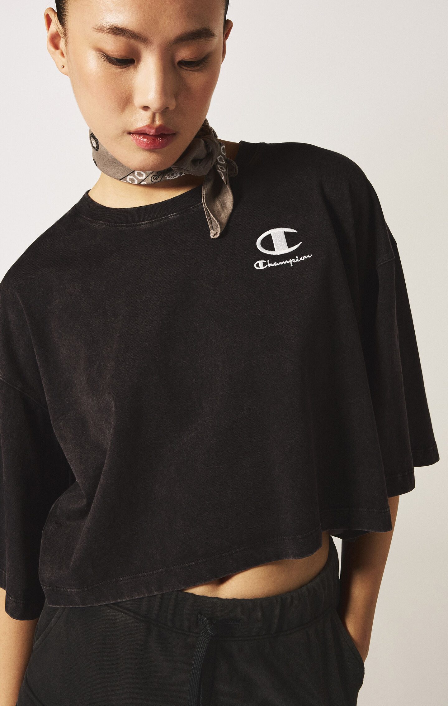 Champion T-Shirt Kurzarm-Design, mit Rundhalsausschnitt, aus Baumwolle