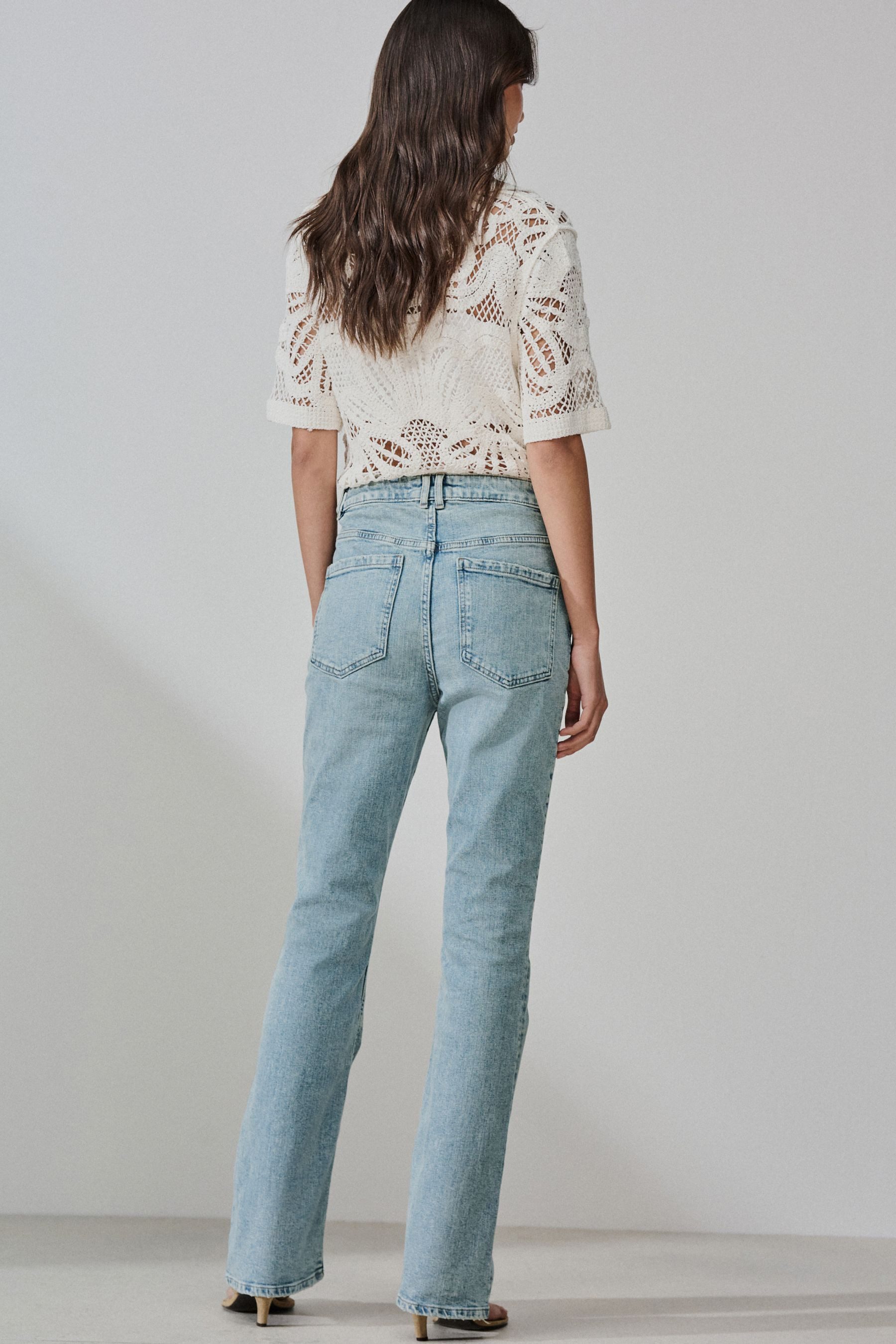 Next Bootcut-Jeans Authentische Bootcut-Jeans mit mittelhohem Bund (1-tlg)