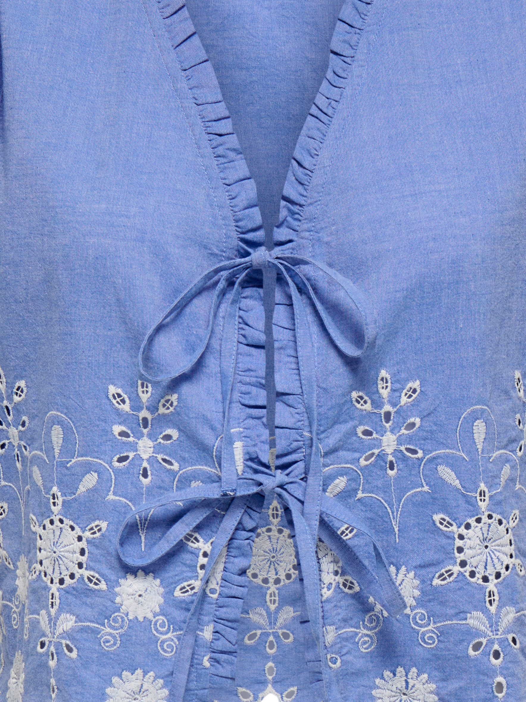 ONLY Kurzarmbluse ONLMIFFY S/S EMB TIE TOP NOOS WVN Baumwolle, regular fit, V-Ausschnitt