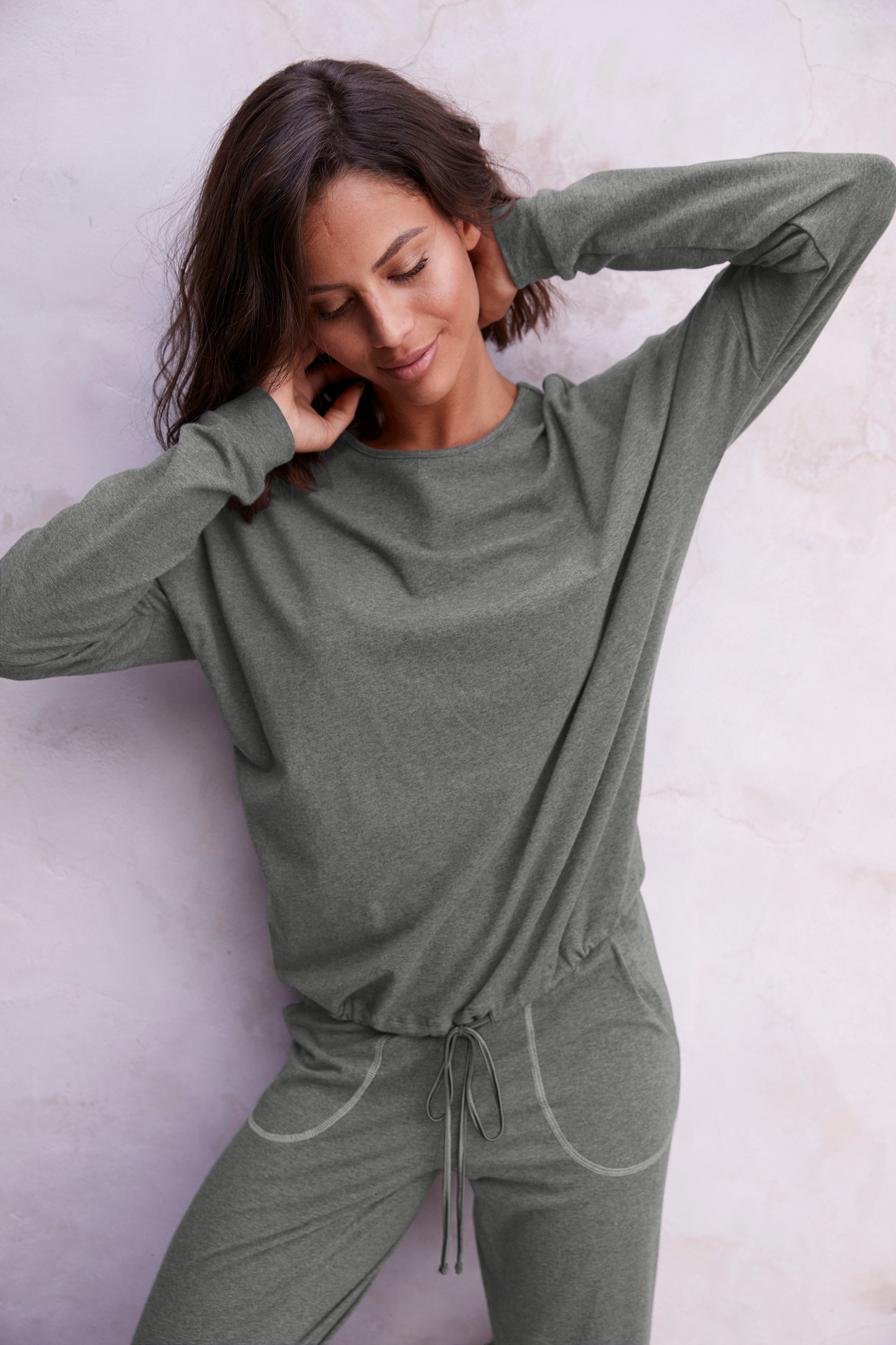 Vivance Dreams by Lascana Pyjama (Set, 2 tlg) mit aufgesetzten Seitenstreifen – Bild 4 von 4