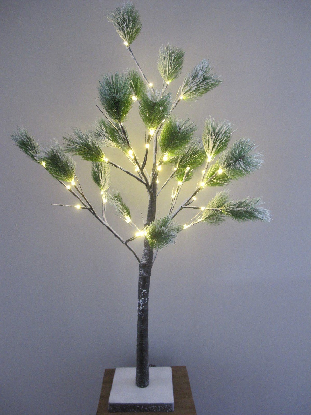 mit Baum integriert, Lichterbaum beleuchtet, beschneiter LED fest warm-weiß, 48 LED Kieferbaum Lichtern LED BONETTI warm-weißen mit LEDs
