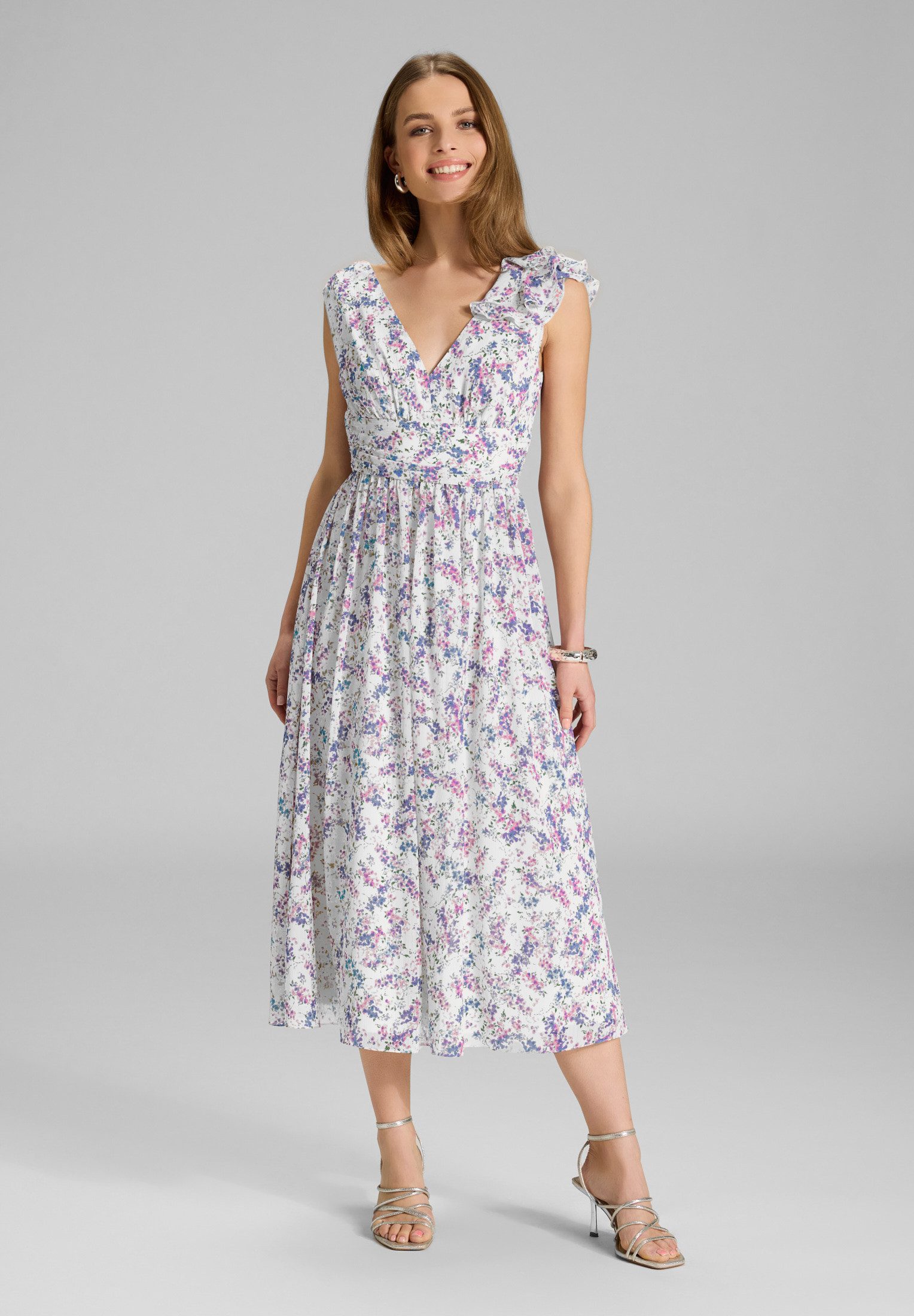 SWING Cocktailkleid Taillierter Schnitt mit fließendem Rockteil