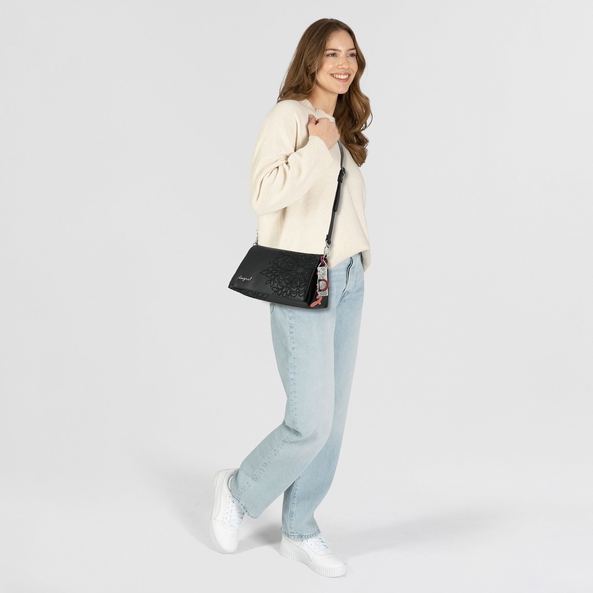 Desigual Schultertasche Sierra, Polyurethan