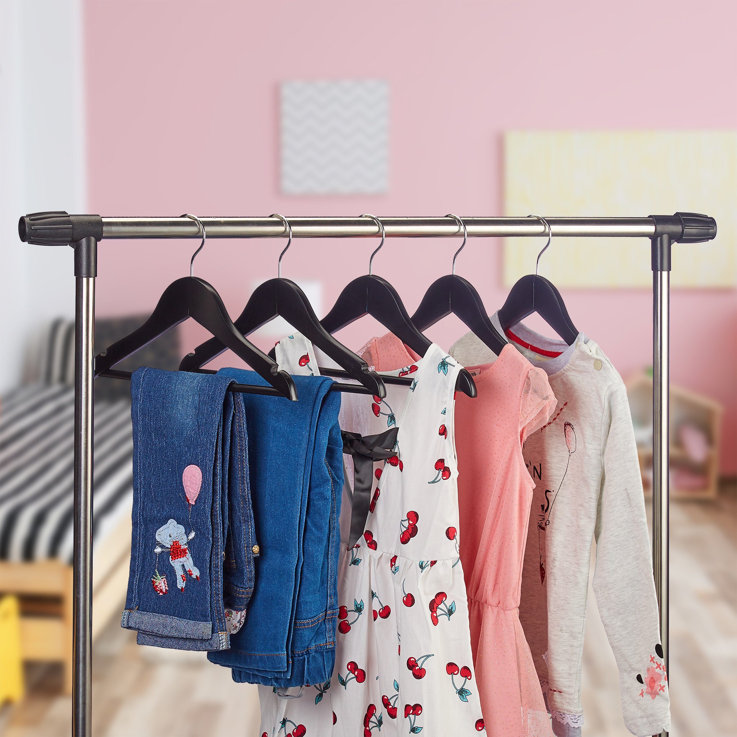 relaxdays Kleiderbügel Kinderkleiderbügel Holz schwarz günstig online kaufen