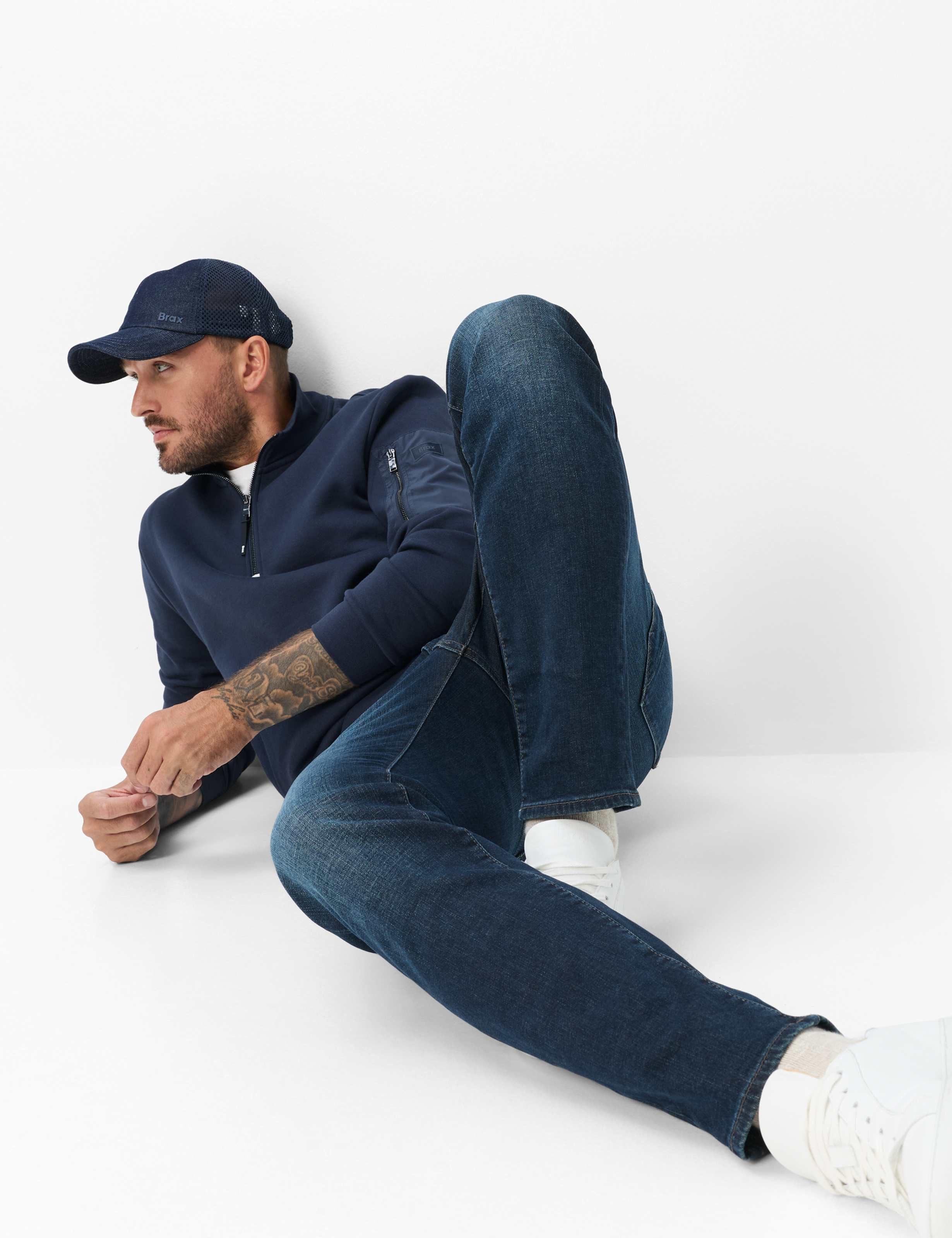 Brax 5-Pocket-Jeans Style CHUCK Denim: Five-Pocker-Jeans im Modern Fit – Bild 4 von 5