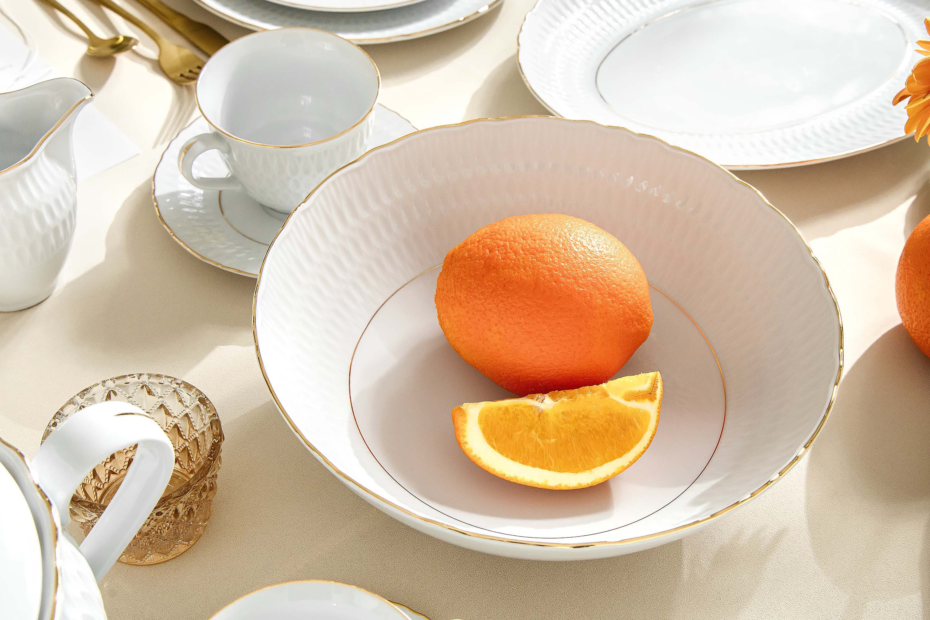 KONSIMO® Schüssel CMIELOW SOFIA Salatschüssel-Set, Servierschale, elegante Verzierung, Porzellan, Hochwertiges Premium-Porzellan, in zwei Größen, handgefertigt