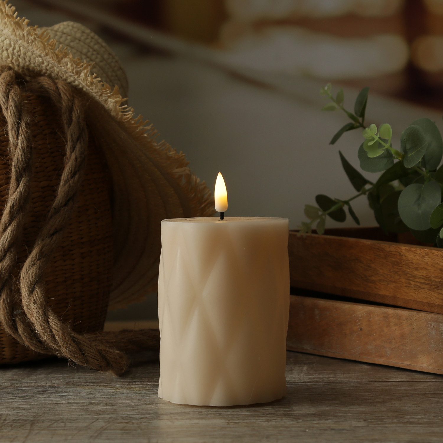 Deluxe Homeart LED-Kerze Mia mit Rautenmuster Echtwachs flackernd H: 10cm D günstig online kaufen