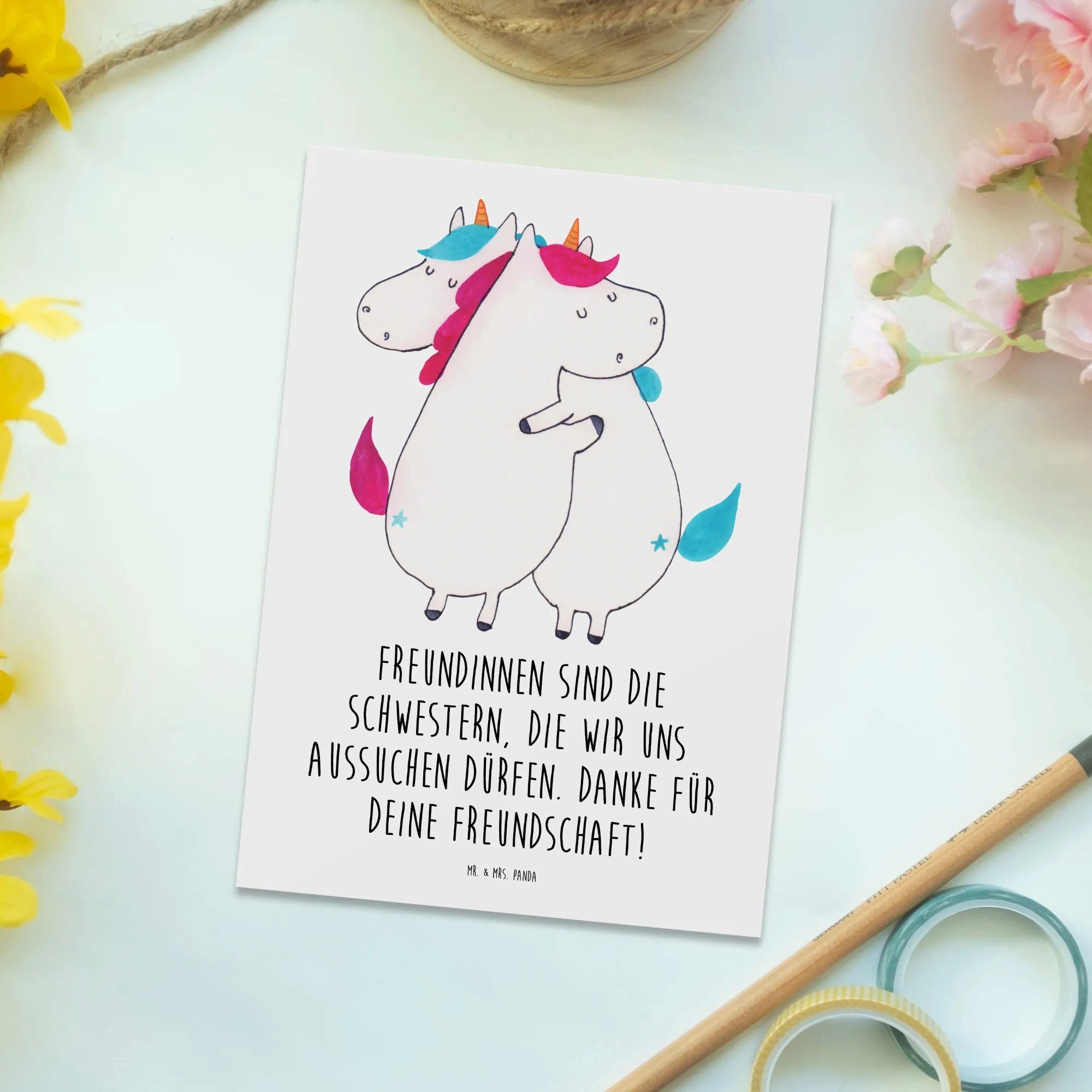 Thumbnail - Mr. & Mrs. Panda Postkarte Freundinnen Schwestern - Weiß - Geschenk, Herzstücke, Wertschätzung, Multifunktionalität