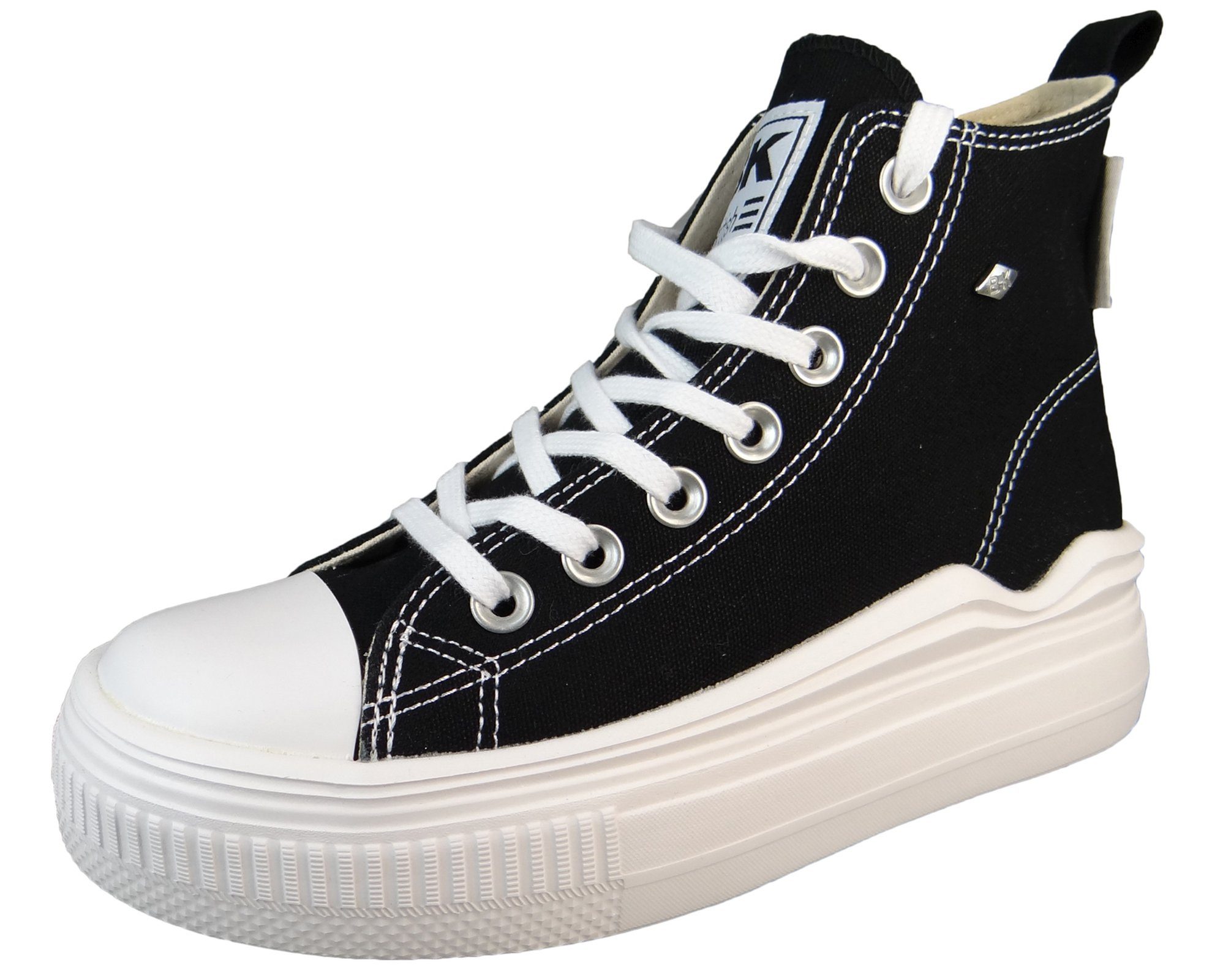 B51-3734 01 Black Sneaker