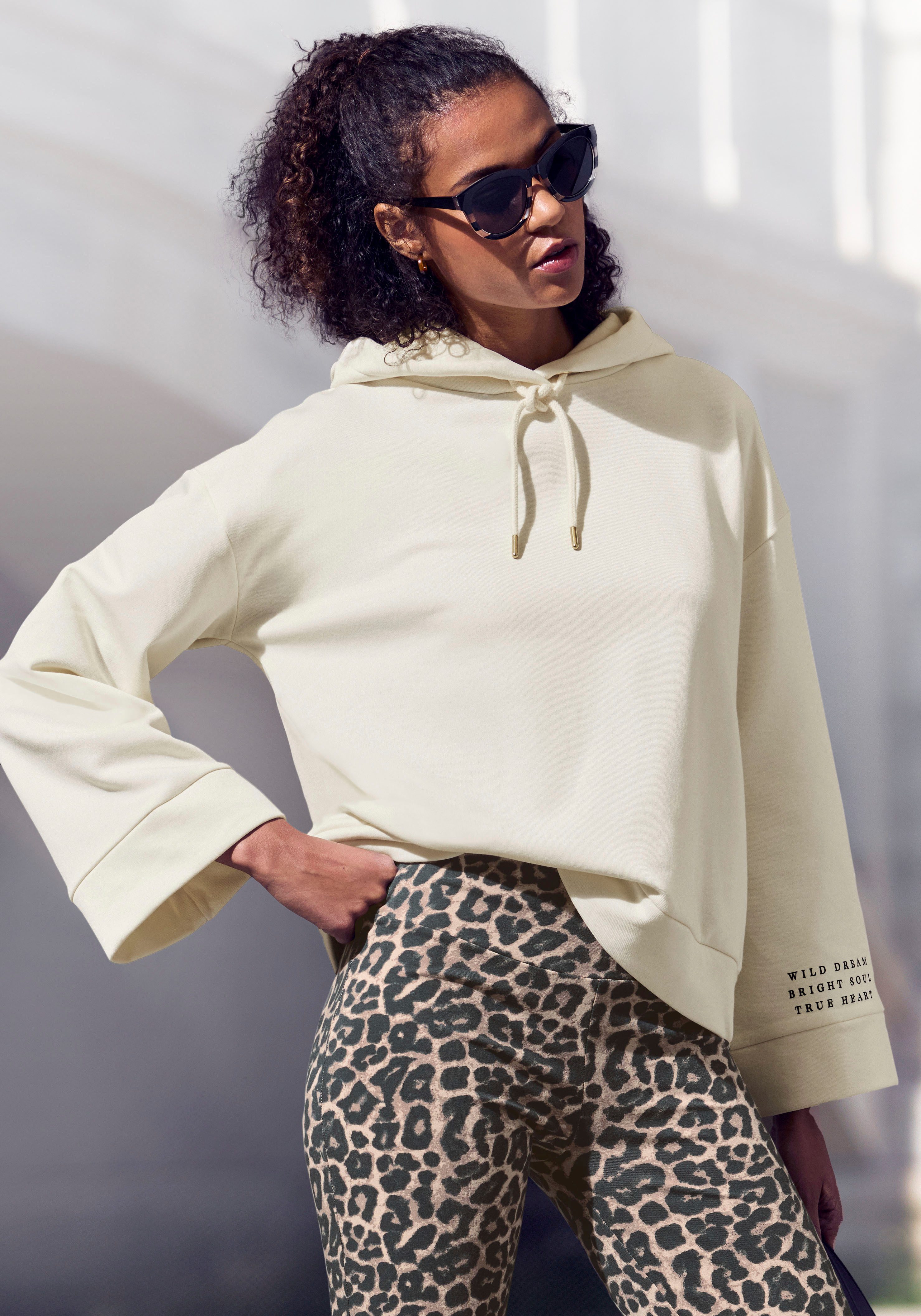 Buffalo Hoodie - Sweater mit Kapuze mit weiten Ärmel und überschnittenen Schultern, Loungewear