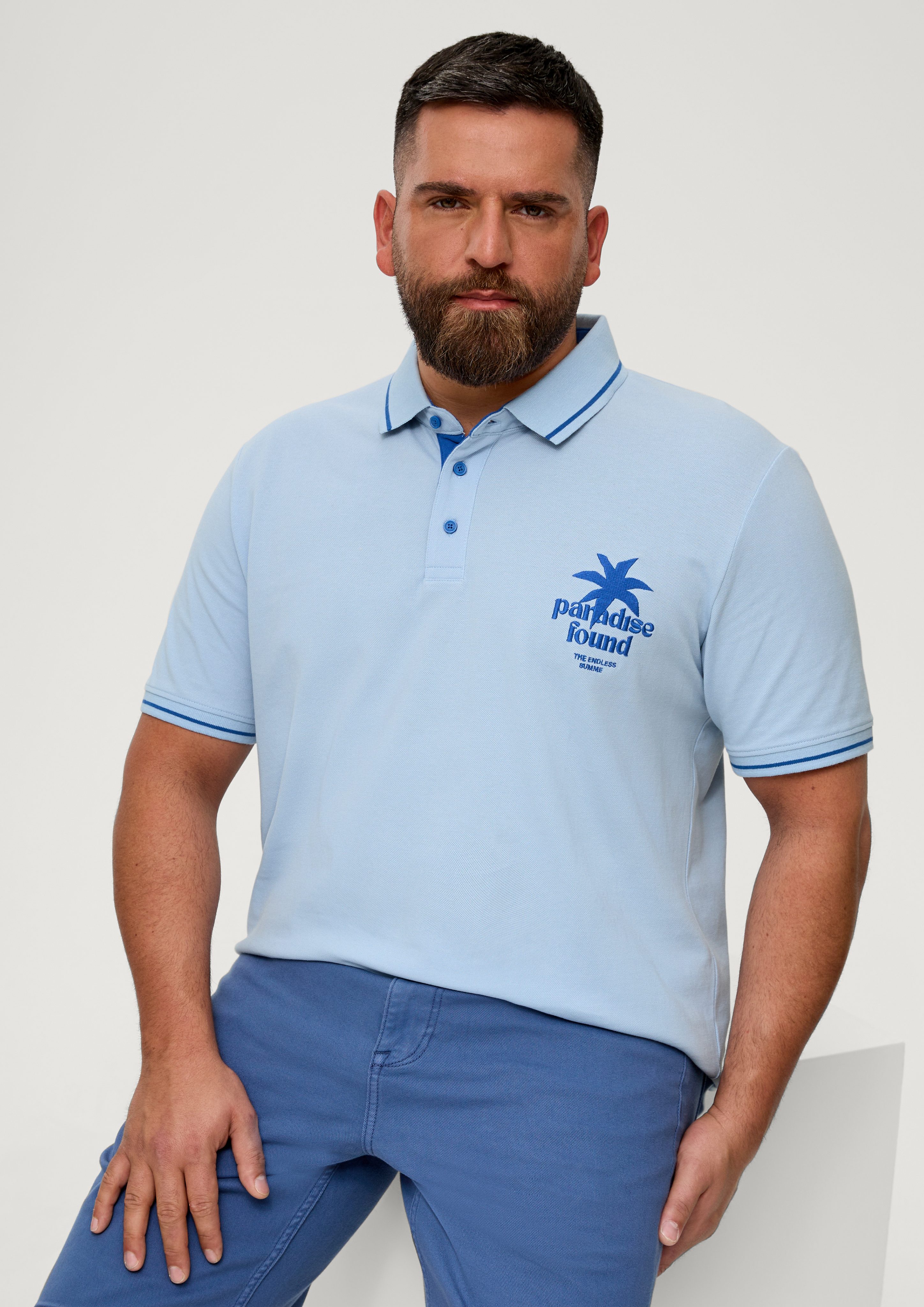 s.Oliver Kurzarmshirt Polo-Shirt aus Baumwoll-Piqué Streifen-Detail hellblau