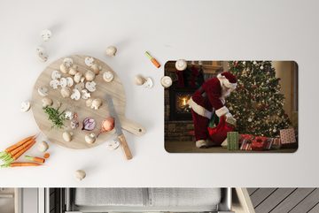 Platzset, Der Weihnachtsmann legt Geschenke unter den Baum, MuchoWow, (6-St), Platzset, Platzdecken, Platzmatte, Tischmatten, Schmutzabweisend