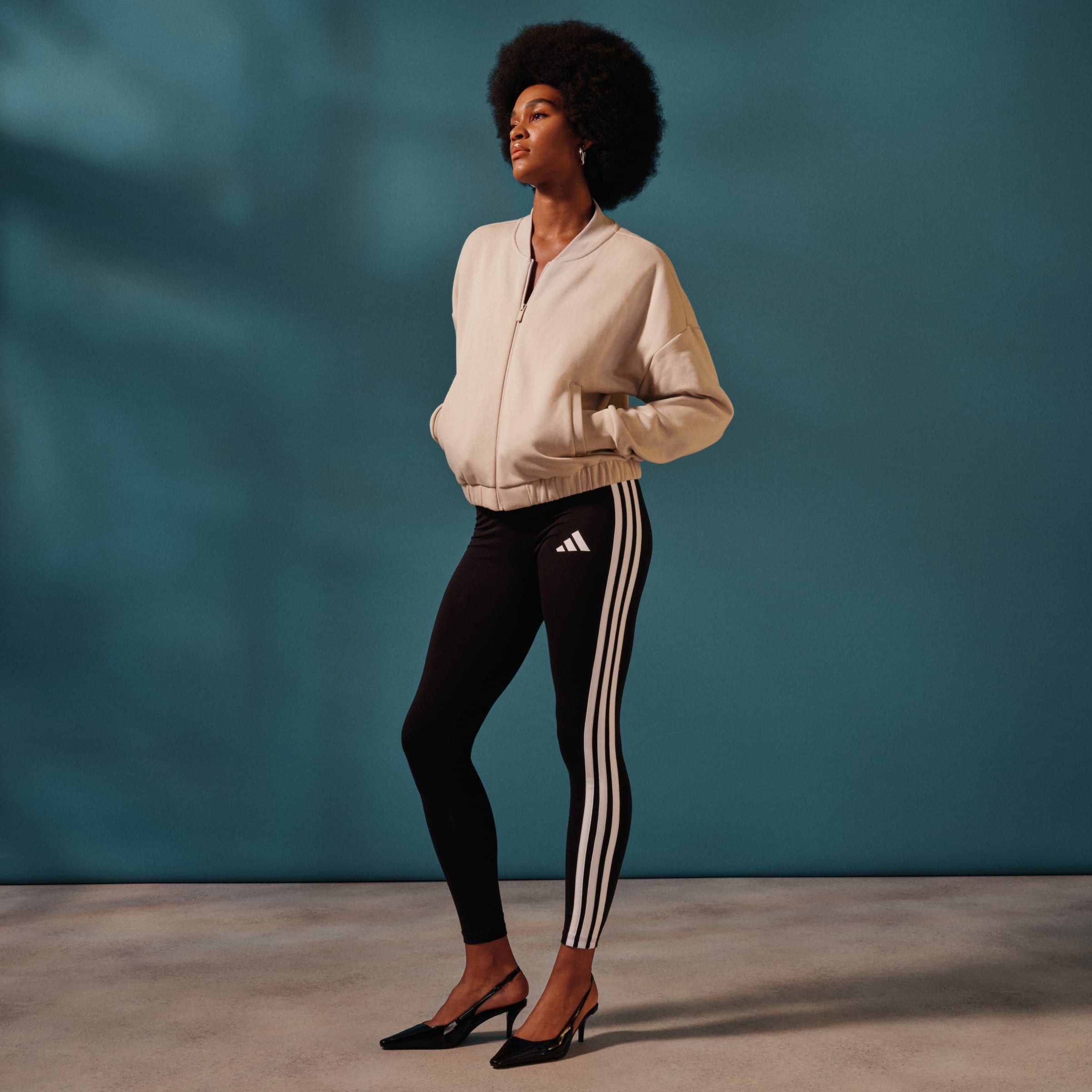 adidas Sportswear Trainingstights ESSENTIALS 3-STREIFEN COTTON LEGGINGS sportlicher Look mit 3-Streifen, aus Baumwolle und Elasthan