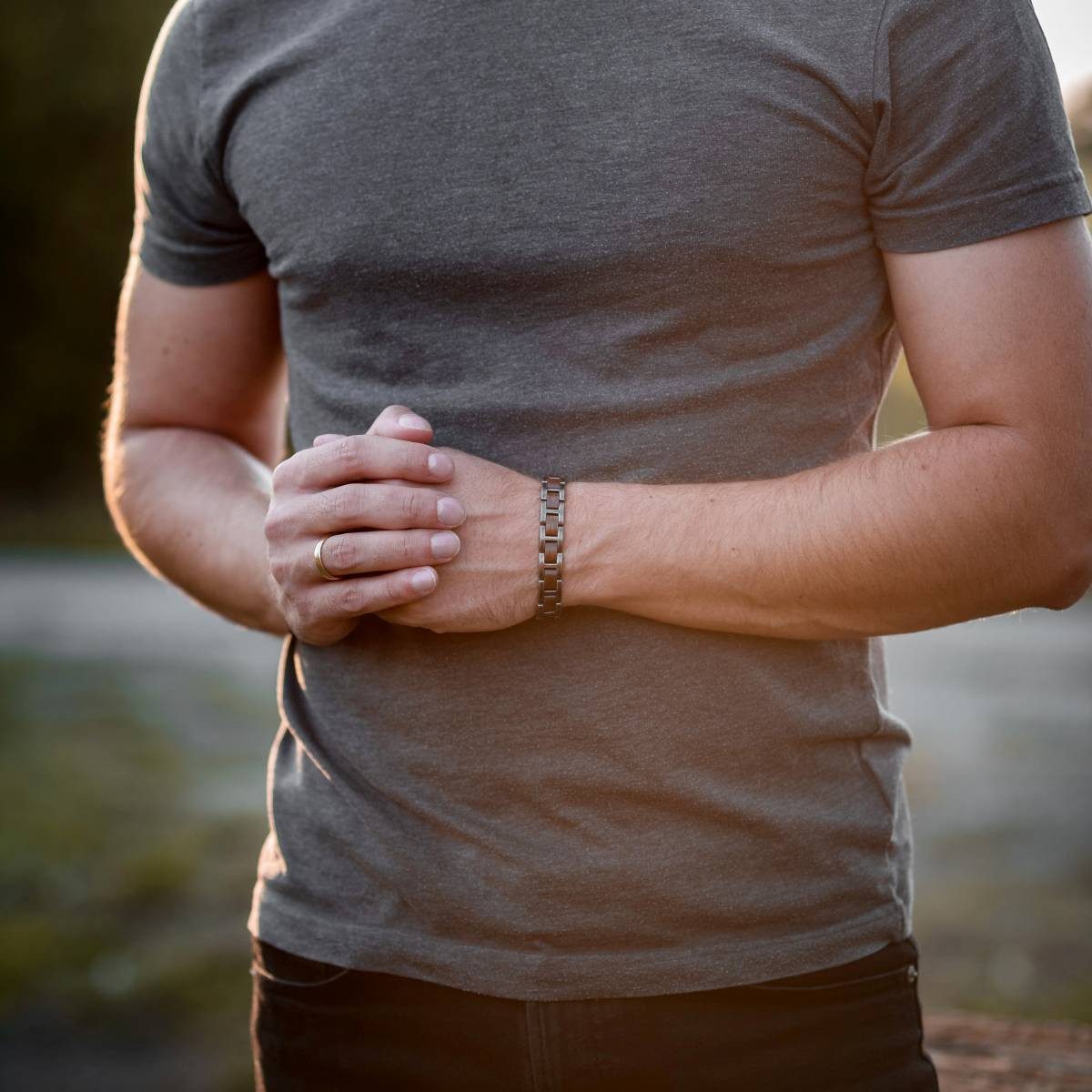 Holzkern Gliederarmband Herren-Edelstahl mit Holz Acoustic Walnuss/Antik-Silberfarben