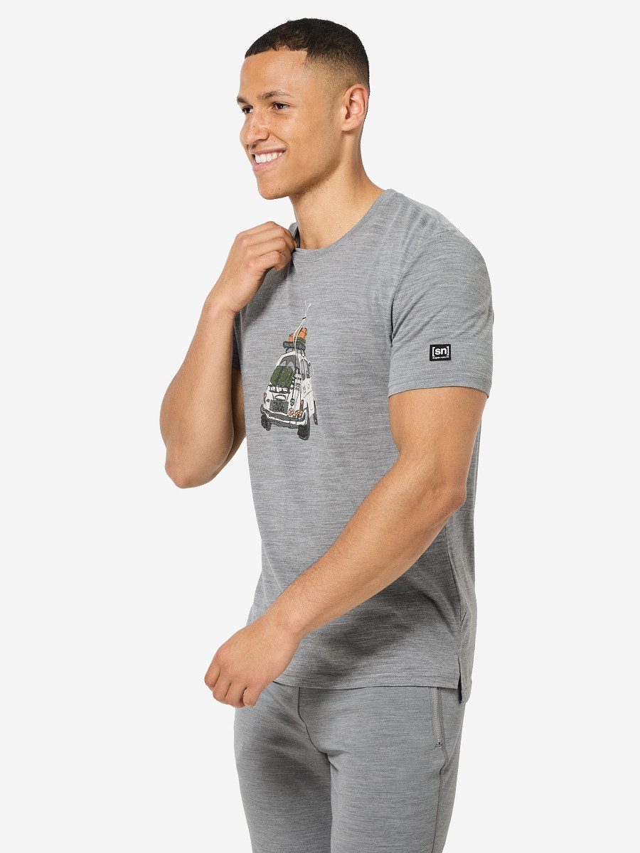 SUPER.NATURAL Funktionsshirt für Herren, Merino M CARSKI TEE mit Winter-Motiv, atmungsaktiv