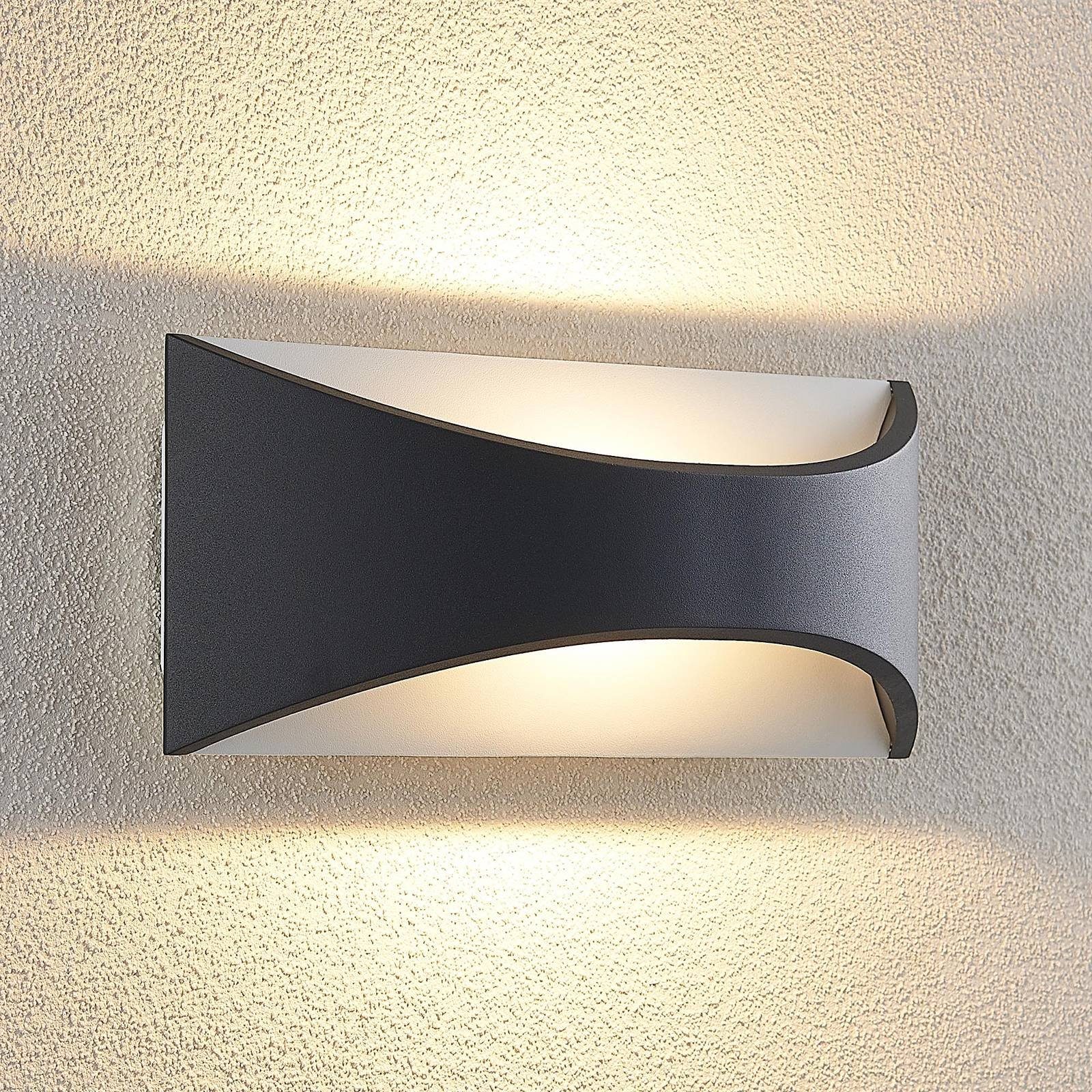 Lindby Außen-Wandleuchte Mathea, 1 x 9 W LED, warmweiß