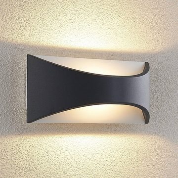 Lindby LED Außen-Wandleuchte Mathea, LED-Leuchtmittel fest verbaut, warmweiß, Modern, Aluminium, Kunststoff, dunkelgrau, weiß, 1 flammig, inkl.