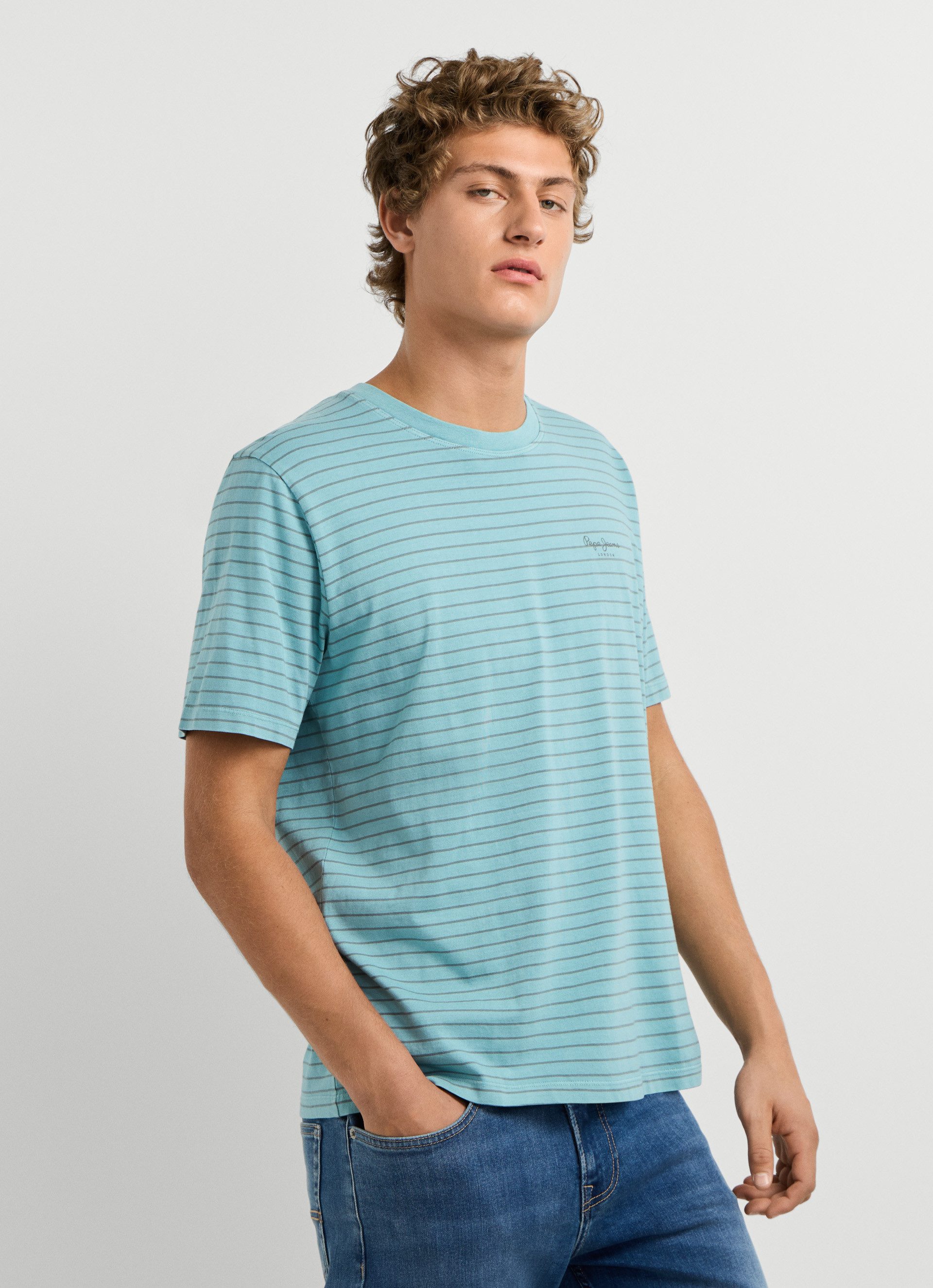 Pepe Jeans T-Shirt JACKO mit kleinem Ton-in-Ton Logoschriftzug