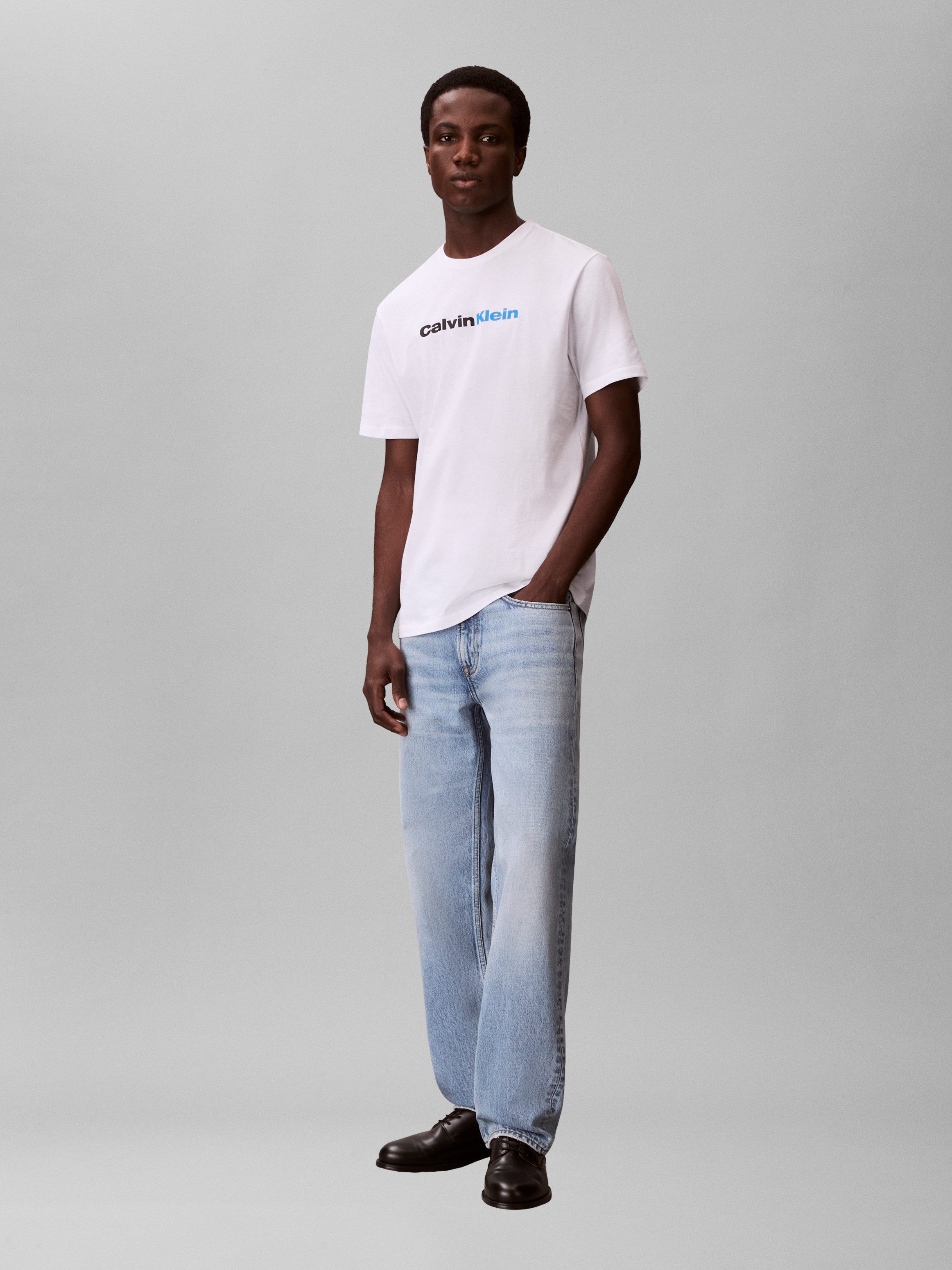 Calvin Klein Jeans T-Shirt JEANS GRAPHICS Regular fit mit Markenprint – Bild 4 von 5