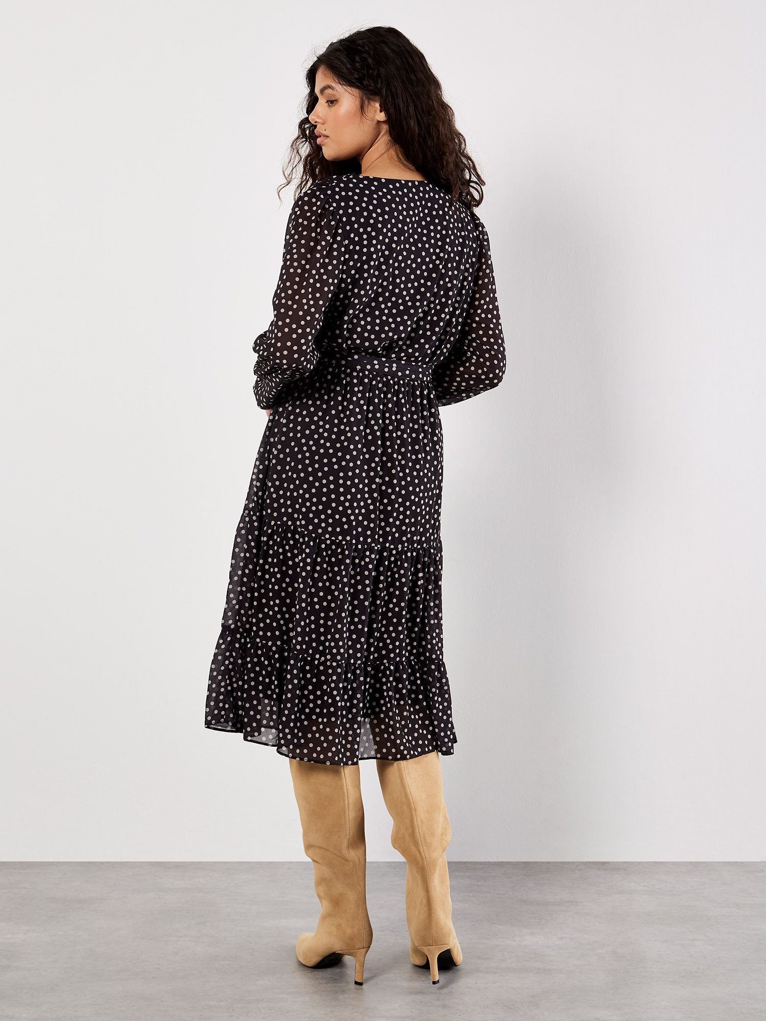 Apricot Chiffonkleid Chiffonkleid (mit Bindeband) in Wickeloptik