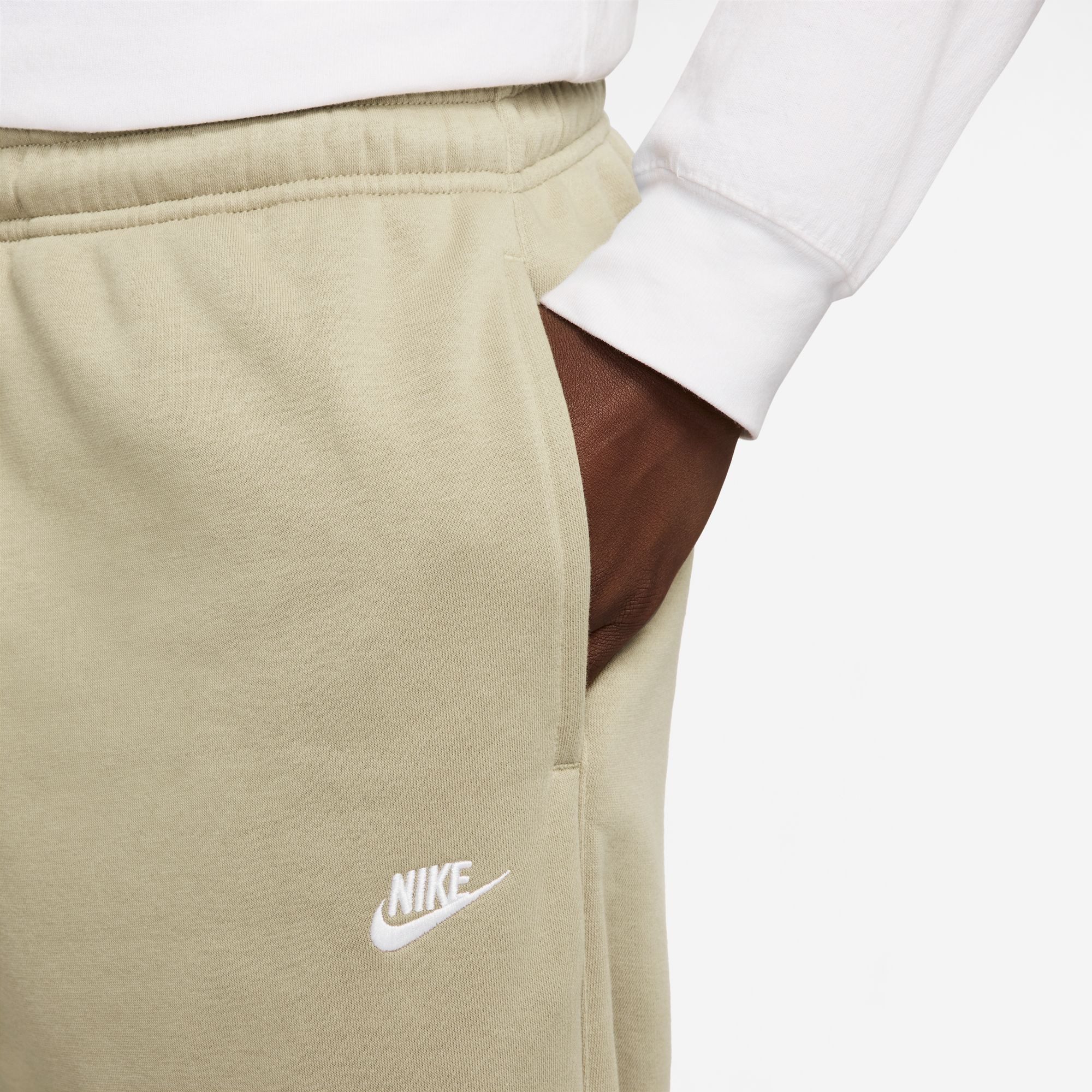 Nike Sportswear Sporthose M NK CLUB BB CUFF PANT aus Baumwolle und Polyester, mit angerautem Fleece