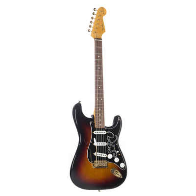 Fender E-Gitarre, Stevie Ray Vaughan Stratocaster 3-Tone Sunburst, Stevie Ray Vaughan Stratocaster 3-Tone Sunburst - E-Gitarre
