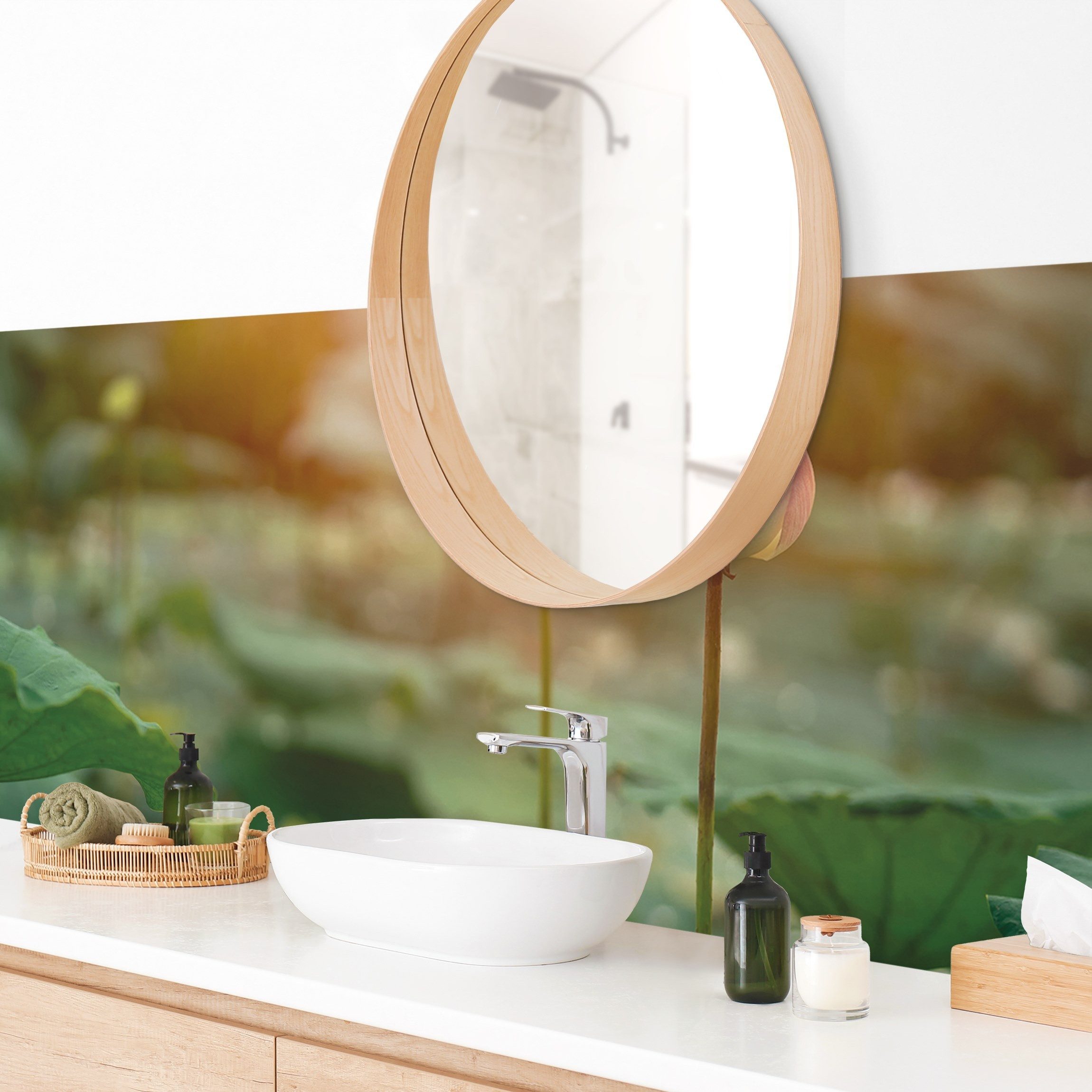 Bilderdepot24 Badrückwand grün fugenlose Wandverkleidung Bad mit Motiv, (Hartfolie matt » Selbstklebend SMART 0,35 mm), wasserfestes Wandpaneel Erblühende Seerose
