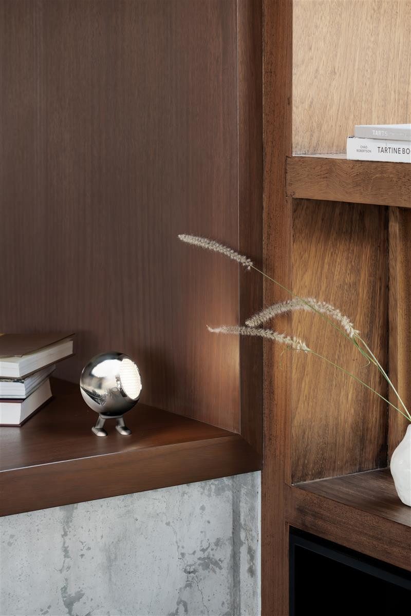 Mr. Wattson LED Tischleuchte AKKU LED Leuchte NORBITT 2.0 in/outdoor cosmic chrome