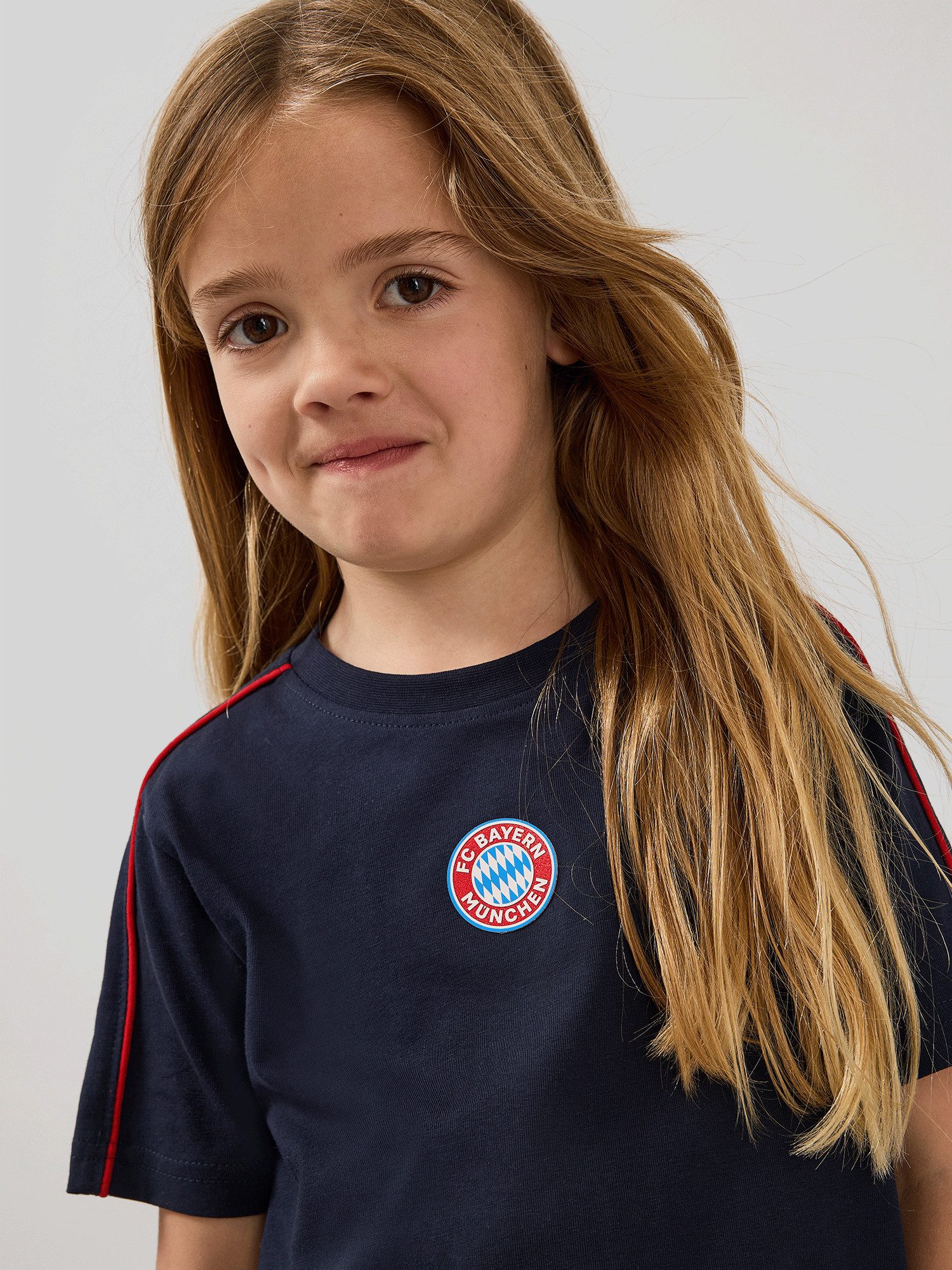 FC Bayern München T-Shirt FC Bayern München, T-Shirt Essentials, Kinder, Navy – Bild 2 von 5