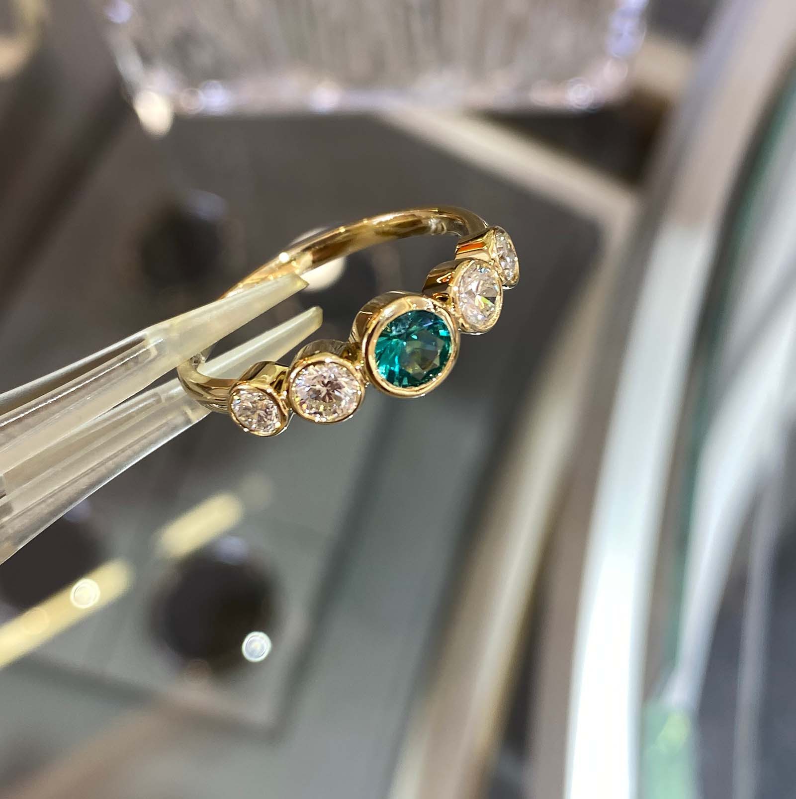 Jumpeak Diamantring Ring mit kultiviertem Smaragd und Diamanten,Ring Damen,Verlobungsring, Trauring,Promise Ring,Ring mit Stein,Damen Geschenk,Geschenk Schwester