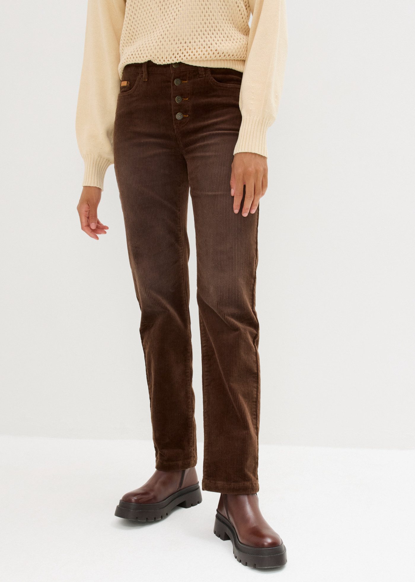bonprix Cordhose mit weiter Stretch-Ausführung, weite Form, Regular Fit, im Casual Stil