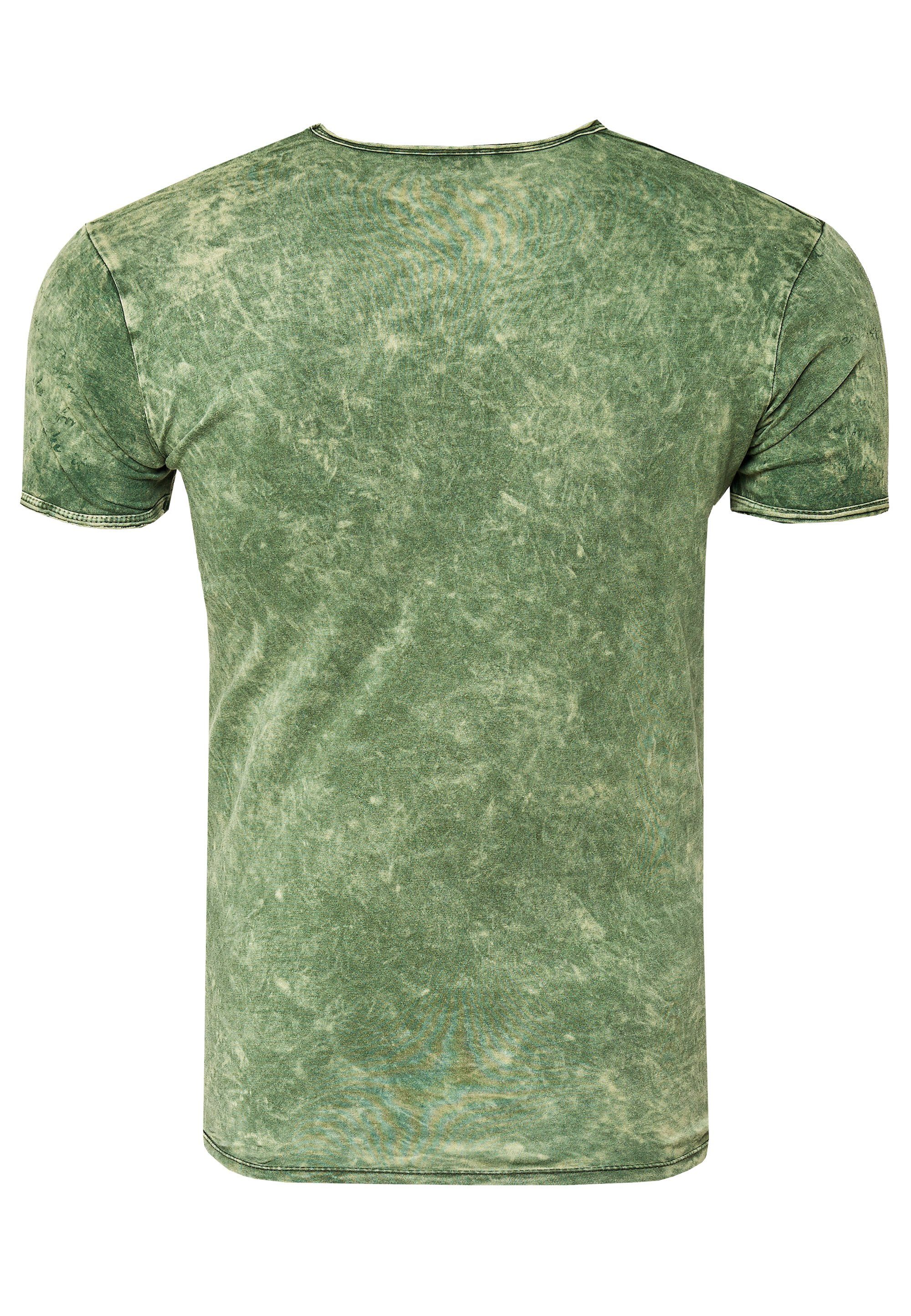 khaki Print Neal Rusty mit eindrucksvollem T-Shirt