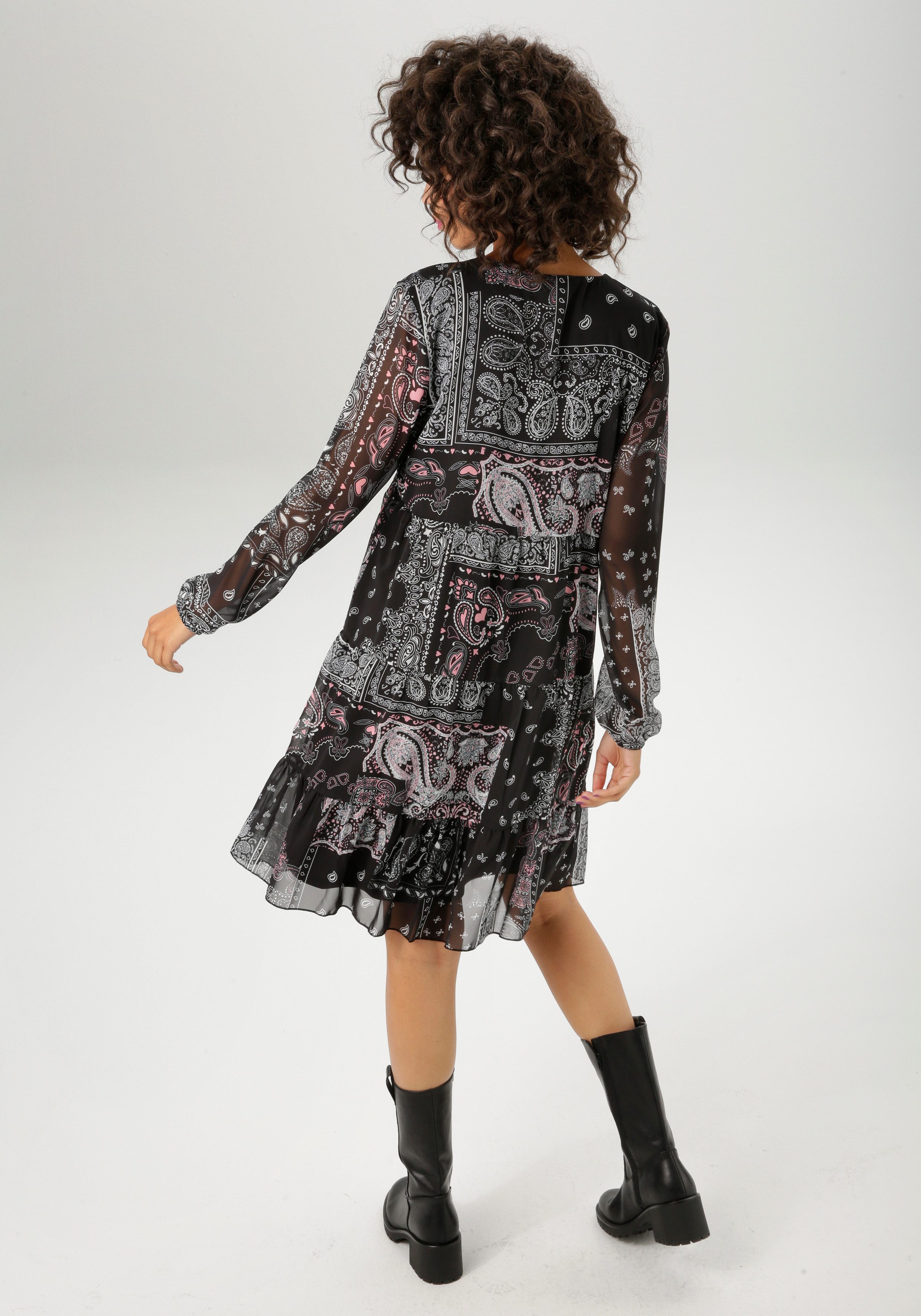 Aniston CASUAL Tunikakleid im fantasievollen Paisley-Muster-Mix