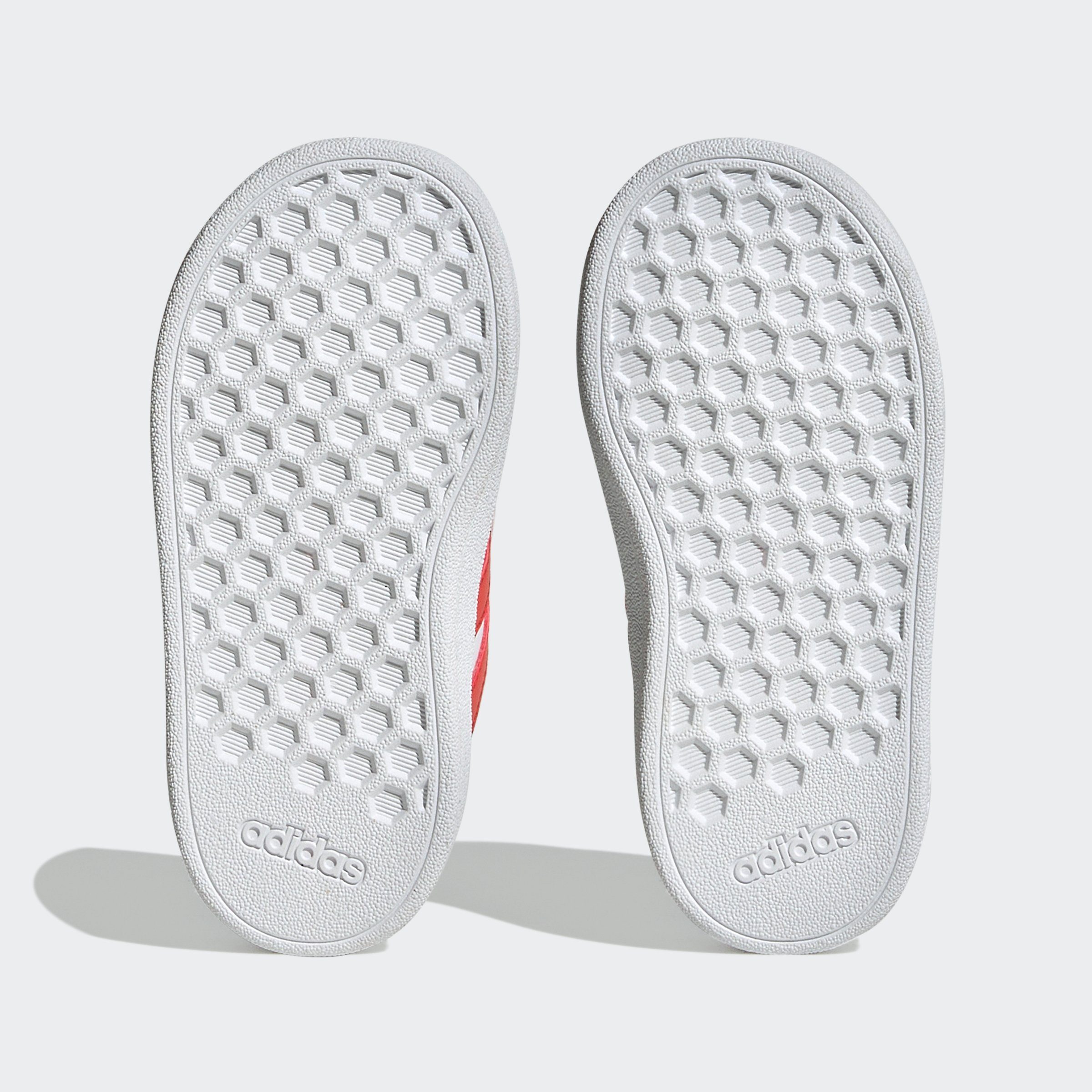adidas Sportswear GRAND COURT auf weiß-orange Spuren Superstar AND den Sneaker LIFESTYLE LOOP des HOOK Design adidas