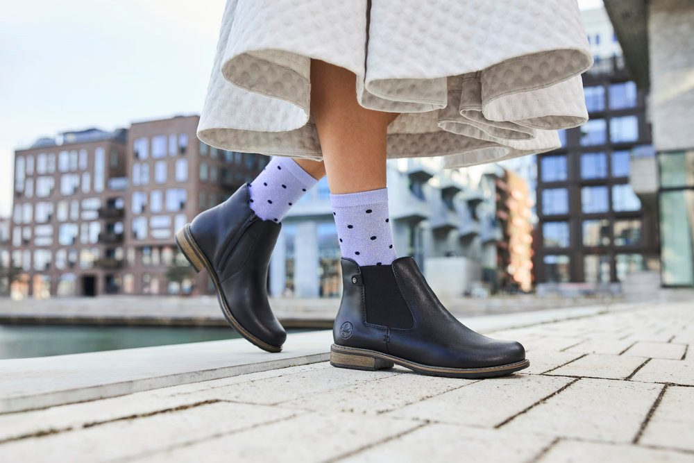 Rieker Chelseaboots Stiefelette, Boots, Blockabsatz, mit elastischem Einsatz