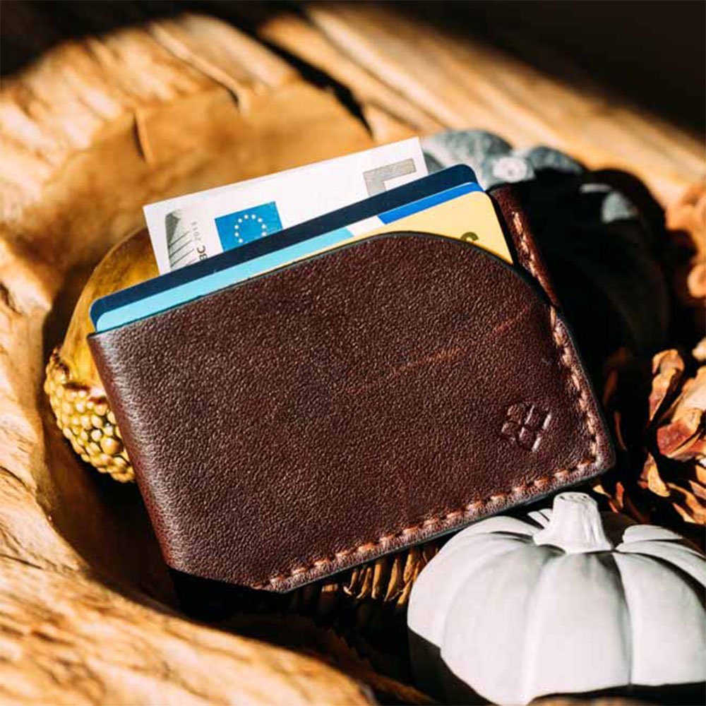 Geldbörse aus Leder. Portemonnaie handgenäht QIRAS Kartenetui (1-tlg), Design, ausgewähltem Geldbörse Zeitloses Wallet - Smart Extra Duke sorgfältig Braun Klein