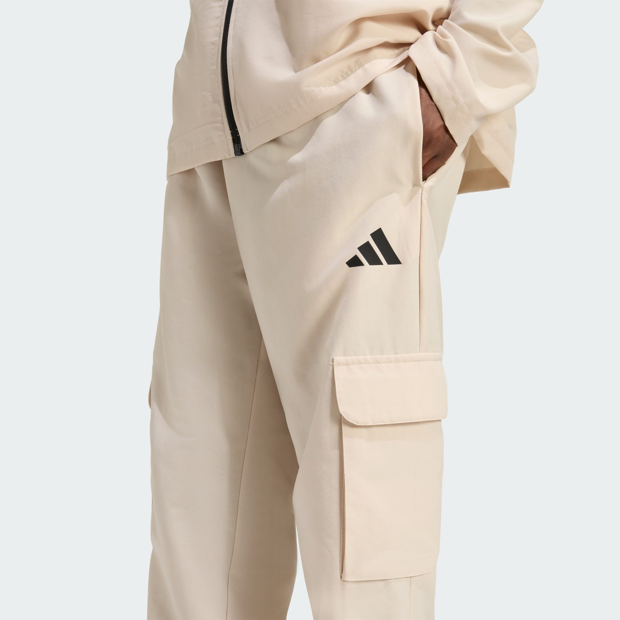adidas Sportswear Trainingsanzug SPORTSWEAR CARGO-TRAININGSANZUG, GEWEBT (1-tlg)